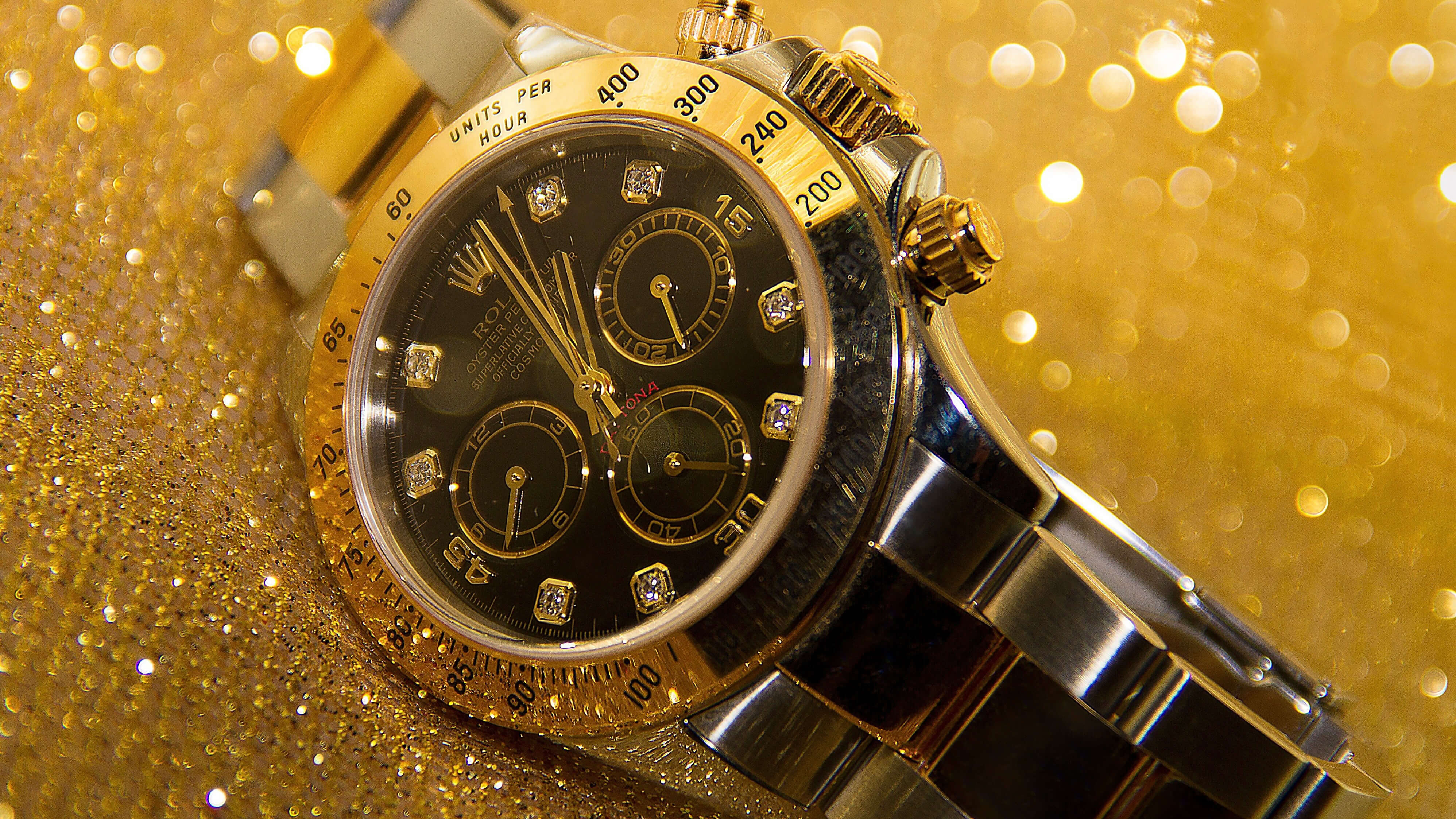 Luxury Rolex Daytona Replica Watch in Gold and Steel with Black Dial and Diamond Markers – Super Clone Chronograph Timepiece by BestReplicaWatch.co