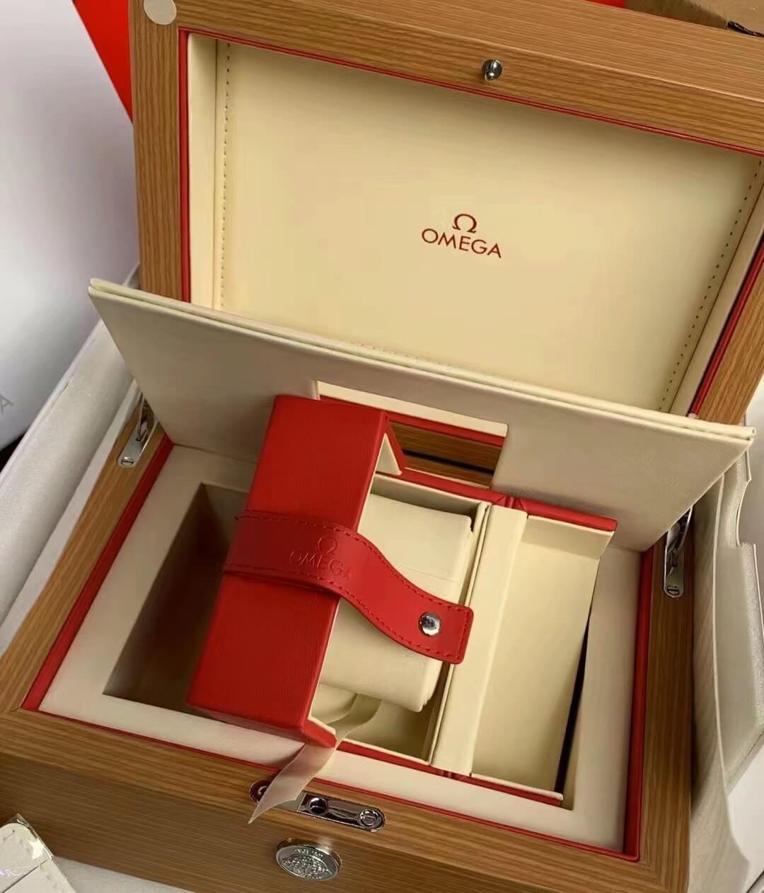 The Latest Omega Watch Box Full Set