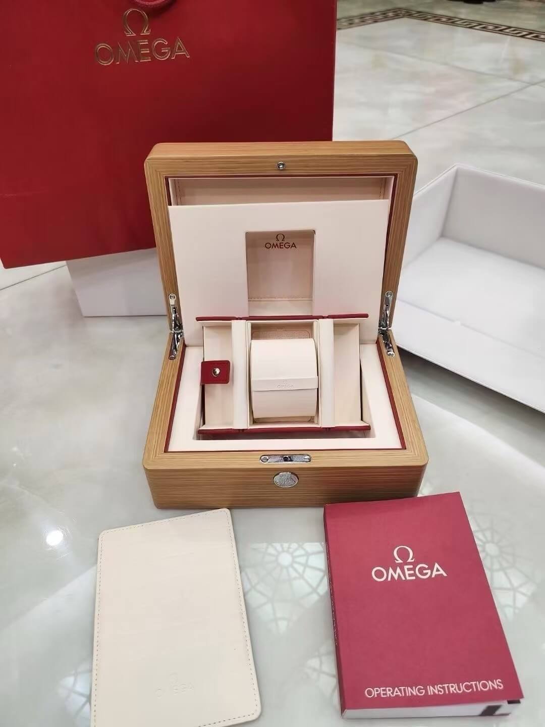 The Latest Omega Watch Box Full Set