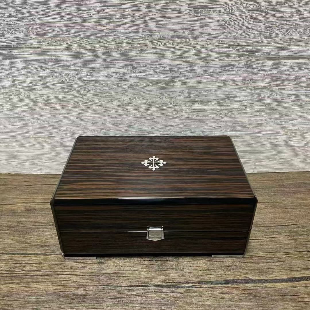 The Patek Philippe Watch Box Full Set The Patek Philippe Watch Box Full Set