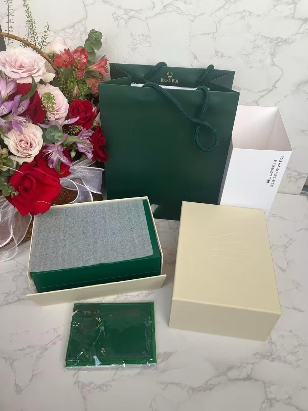 The Previous Rolex Watch Box Full Set The Previous Rolex Watch Box Full Set