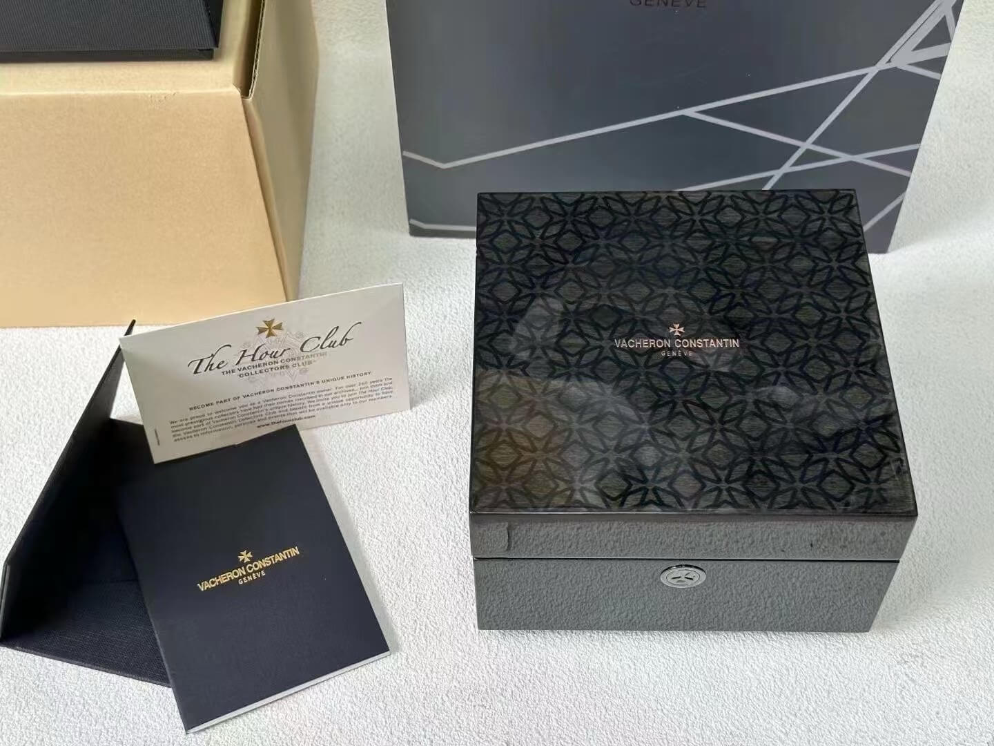 The Vacheron Constantin Watch Box Full Set The Vacheron Constantin Watch Box Full Set