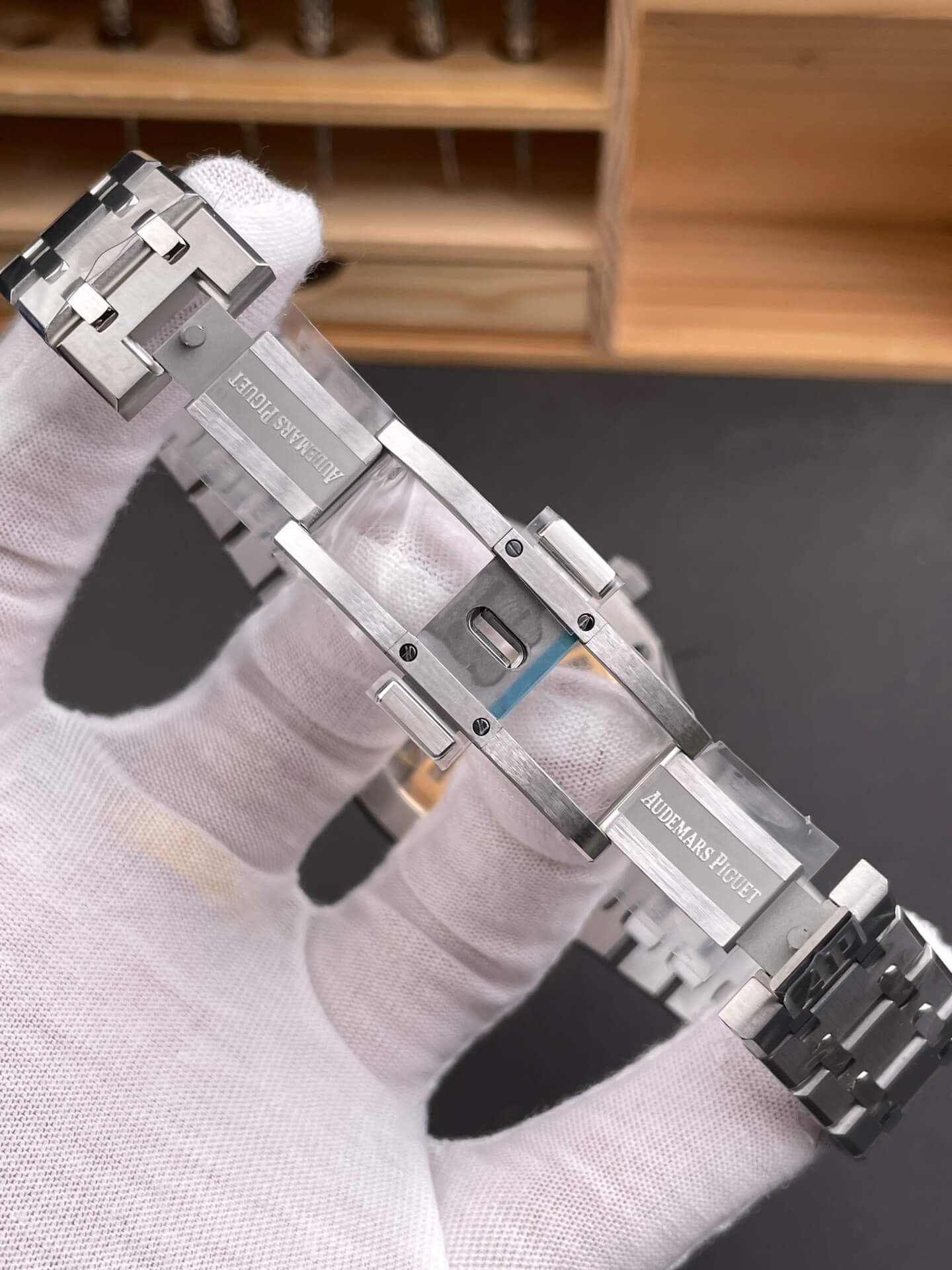 Audemars Piguet Replica Royal Oak Super Clone Watch 15500ST.OO.1220ST.04