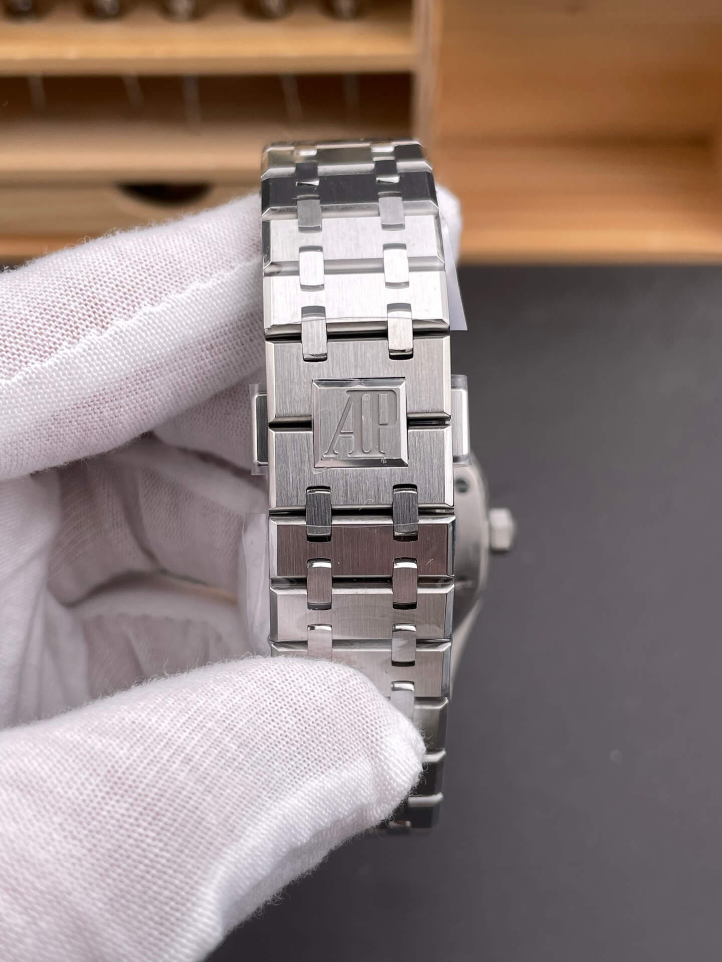 Audemars Piguet Replica Royal Oak Super Clone Watch 15500ST.OO.1220ST.04