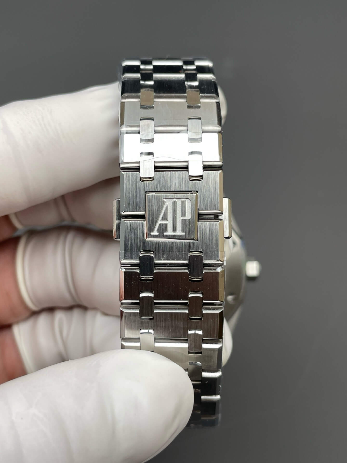 Audemars Piguet Replica Royal Oak Super Clone Watch 15400ST.OO.1220ST.01 Audemars Piguet Replica Royal Oak Super Clone Watch 15400ST.OO.1220ST.01