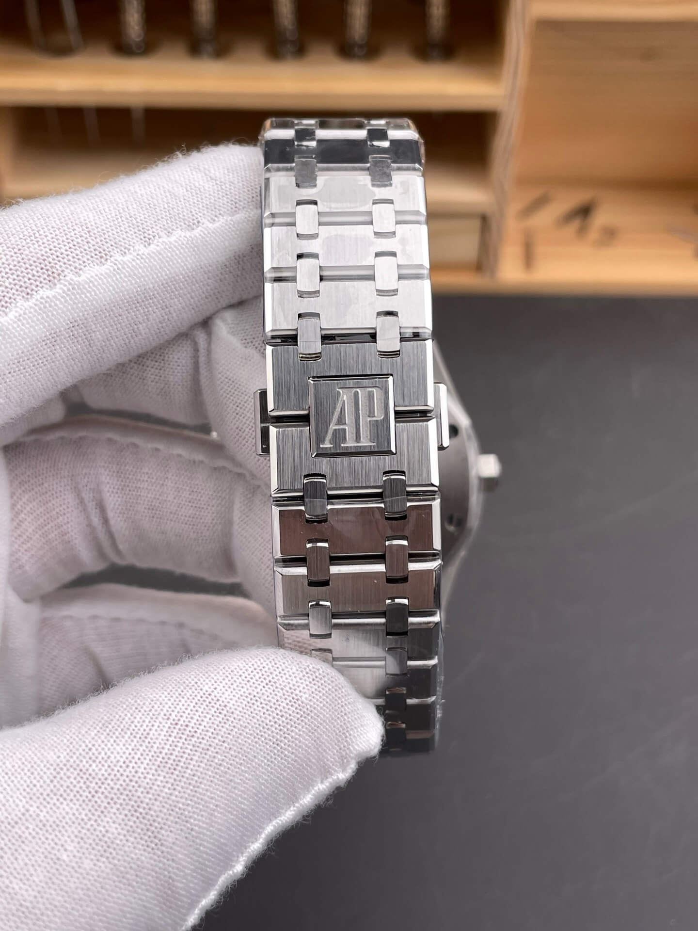 Audemars Piguet Replica Royal Oak Super Clone Watch 15400ST.OO.1220ST.01