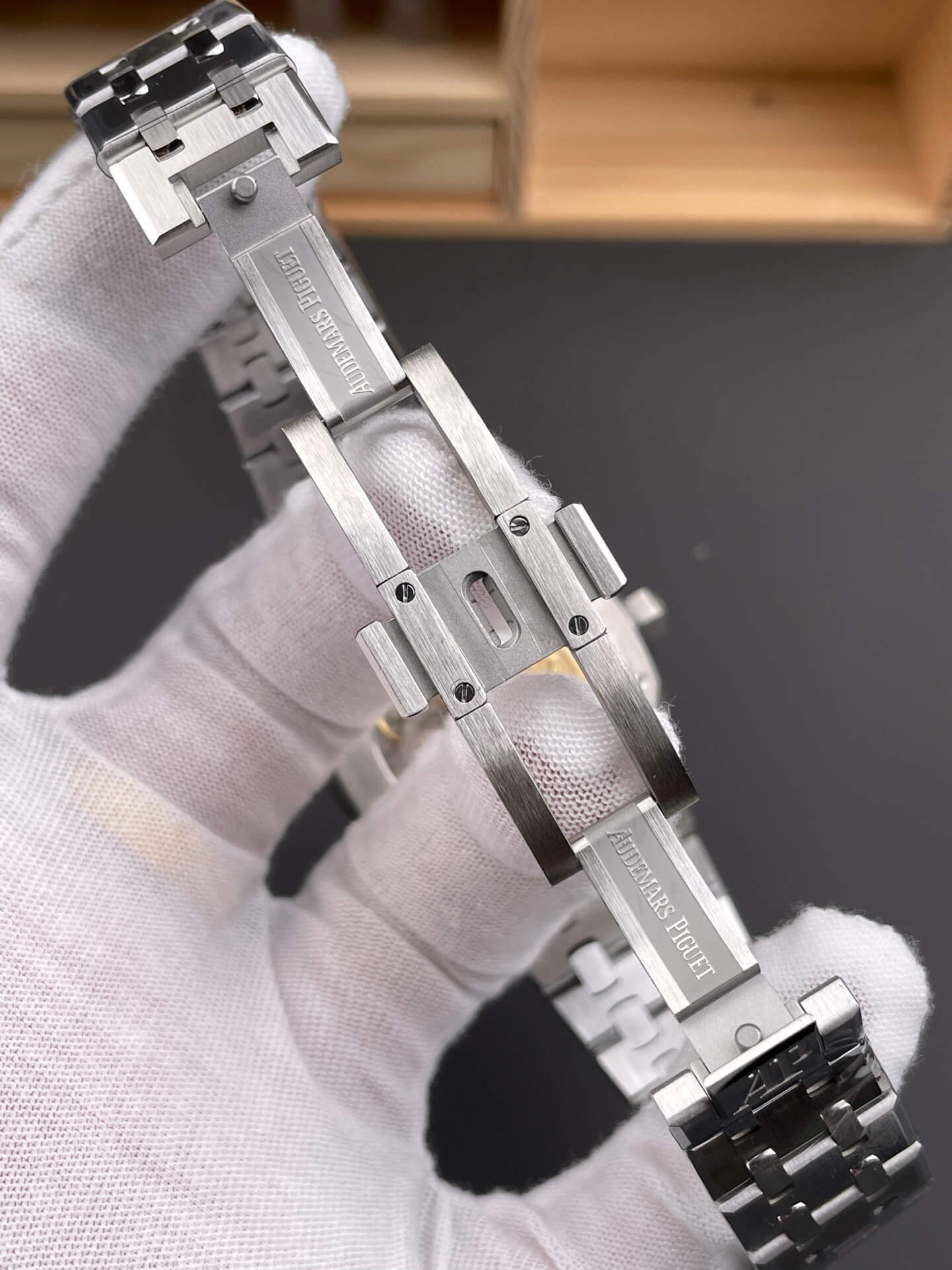 Audemars Piguet Replica Royal Oak Super Clone Watch 15450ST.OO.1256ST.01