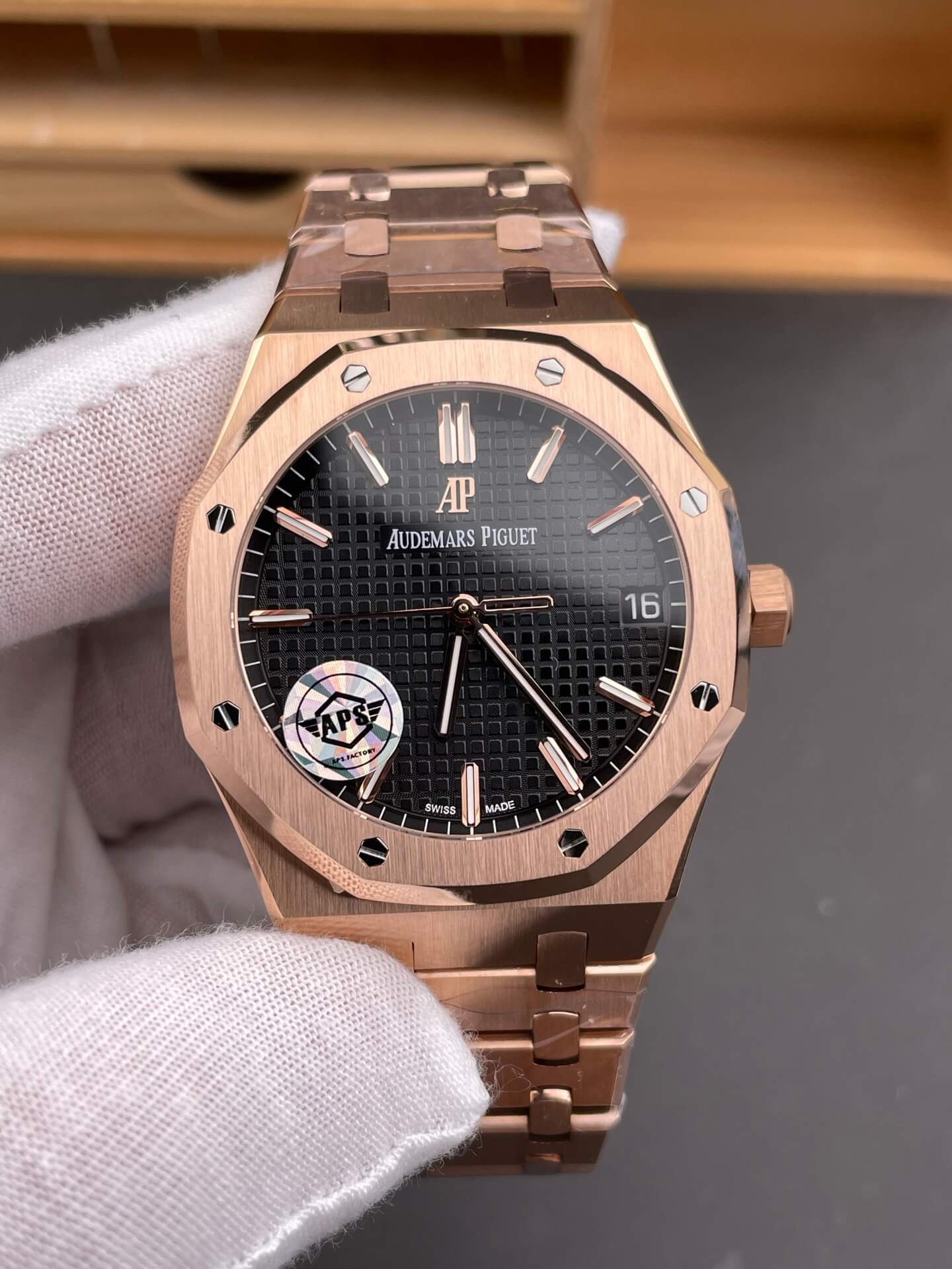 Audemars Piguet Replica Royal Oak Super Clone Watch 15500OR.OO.1220OR.01