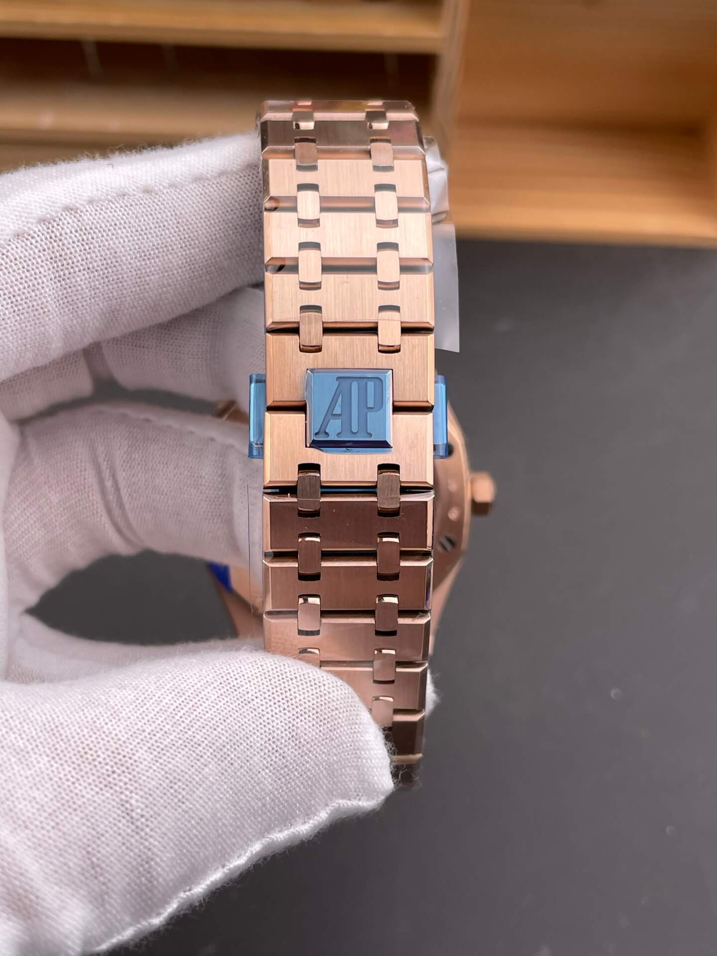 Audemars Piguet Replica Royal Oak Super Clone Watch 15500OR.OO.1220OR.01