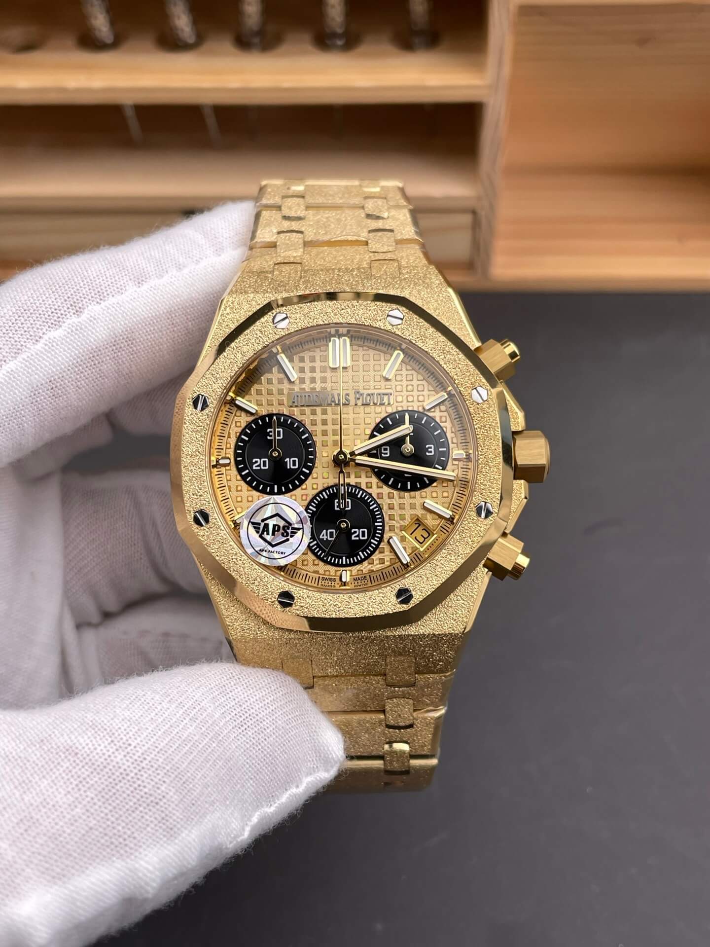 Audemars Piguet Replica Royal Oak Super Clone Watch 26240BA.GG.1324BA.01