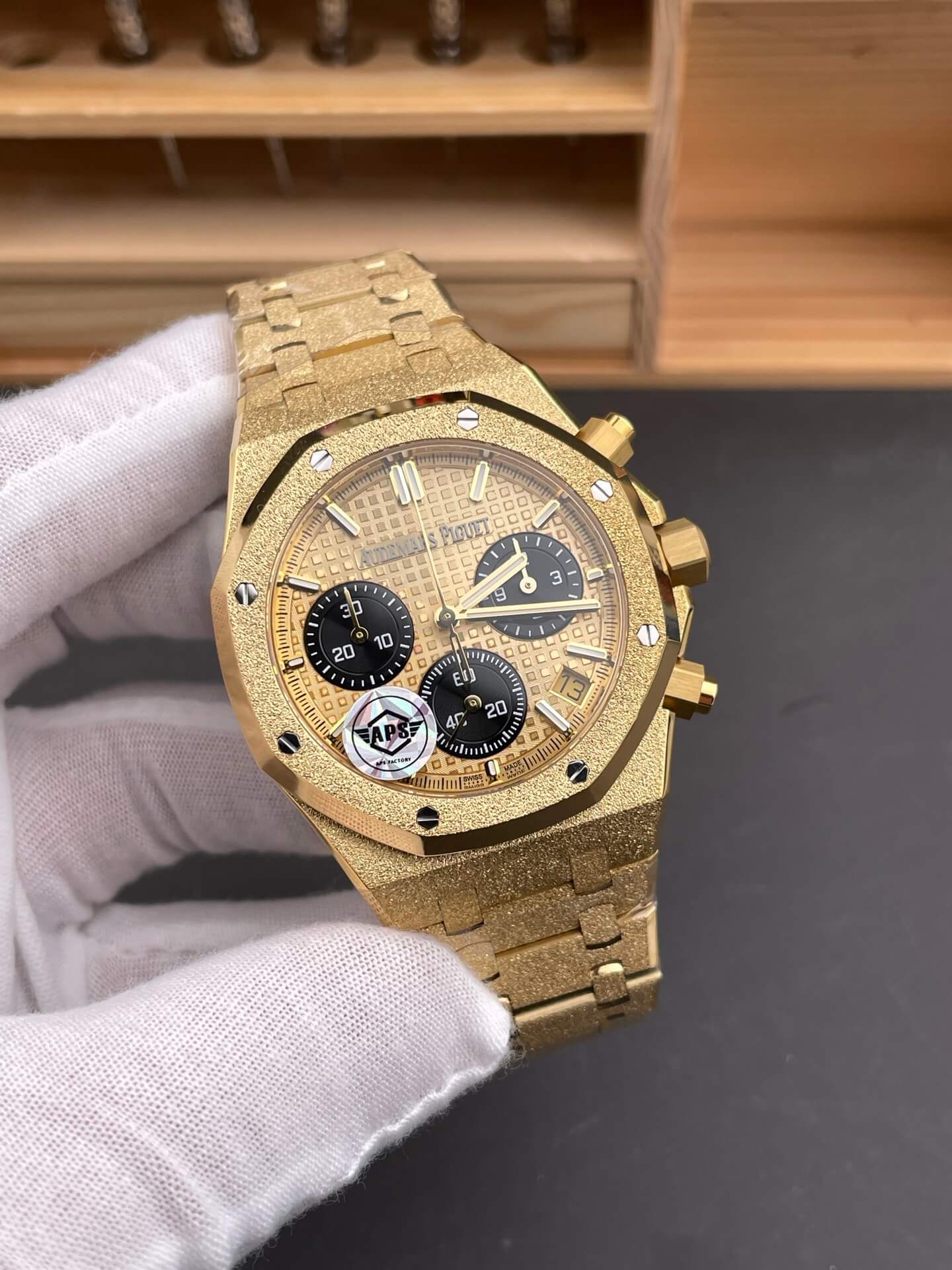 Audemars Piguet Replica Royal Oak Super Clone Watch 26240BA.GG.1324BA.01