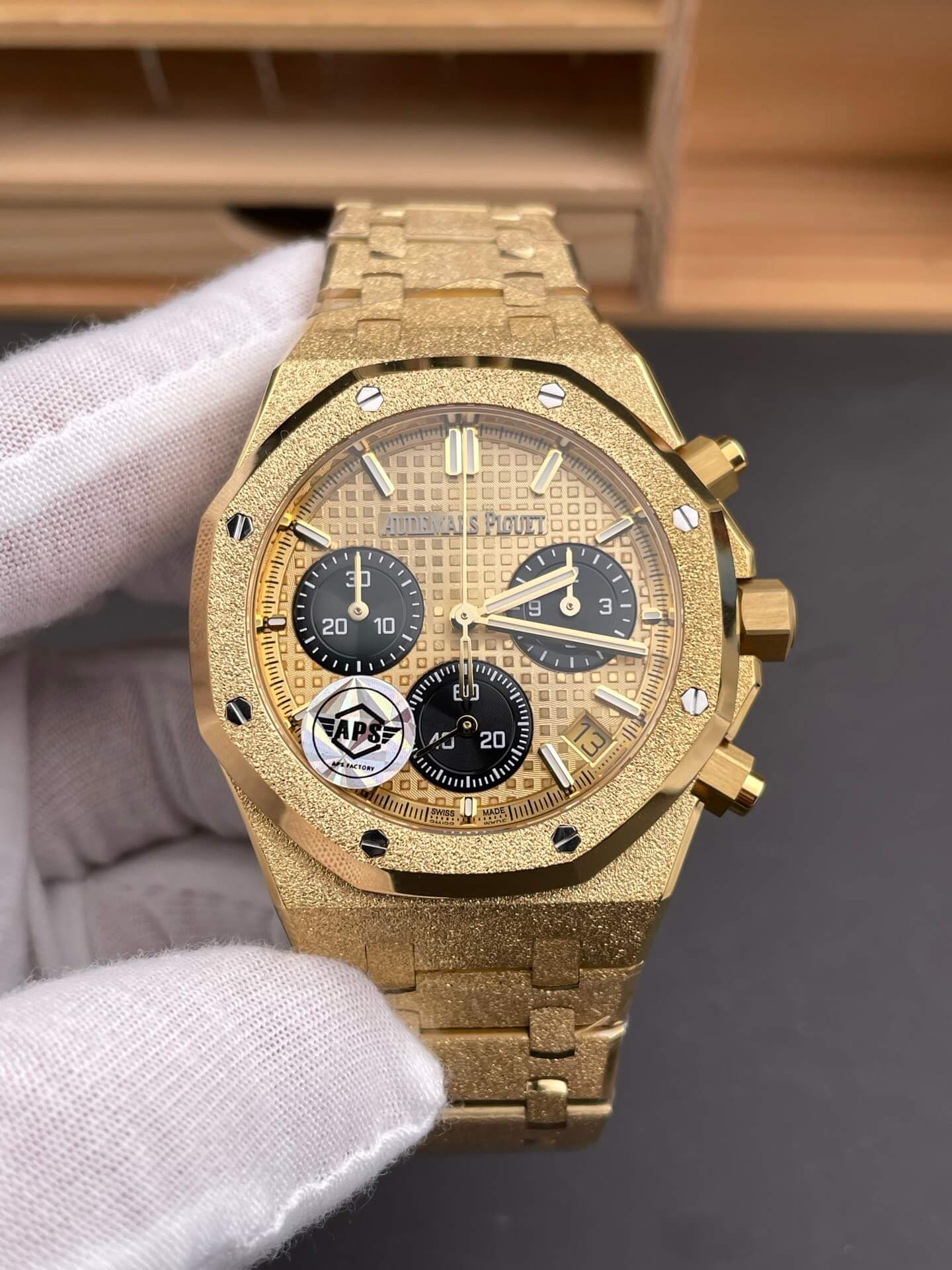 Audemars Piguet Replica Royal Oak Super Clone Watch 26240BA.GG.1324BA.01