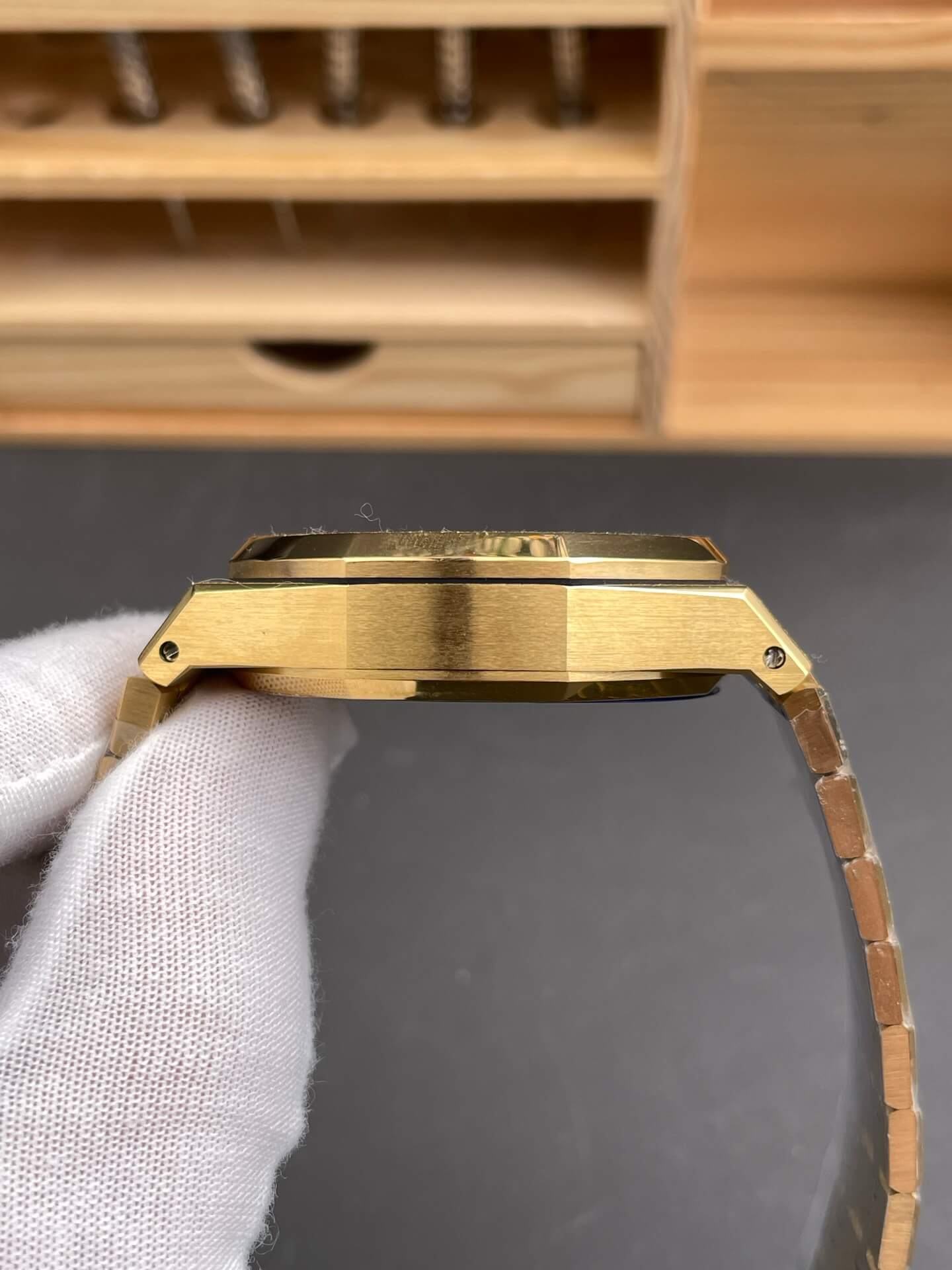 Audemars Piguet Replica Royal Oak Super Clone Watch 26240BA.GG.1324BA.01