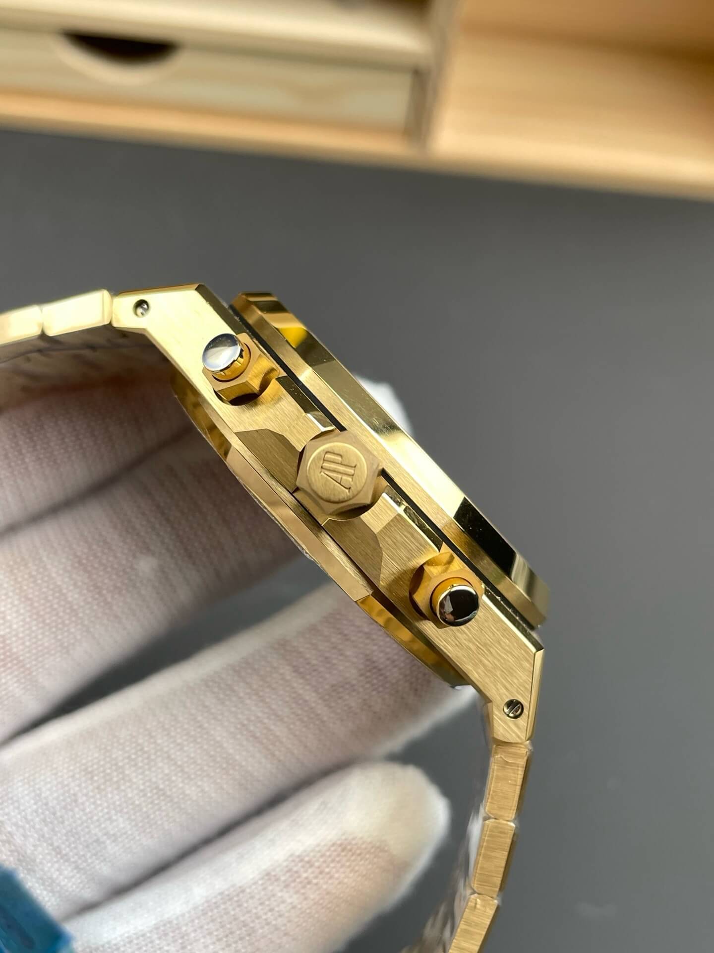 Audemars Piguet Replica Royal Oak Super Clone Watch 26240BA.OO.1320BA.02