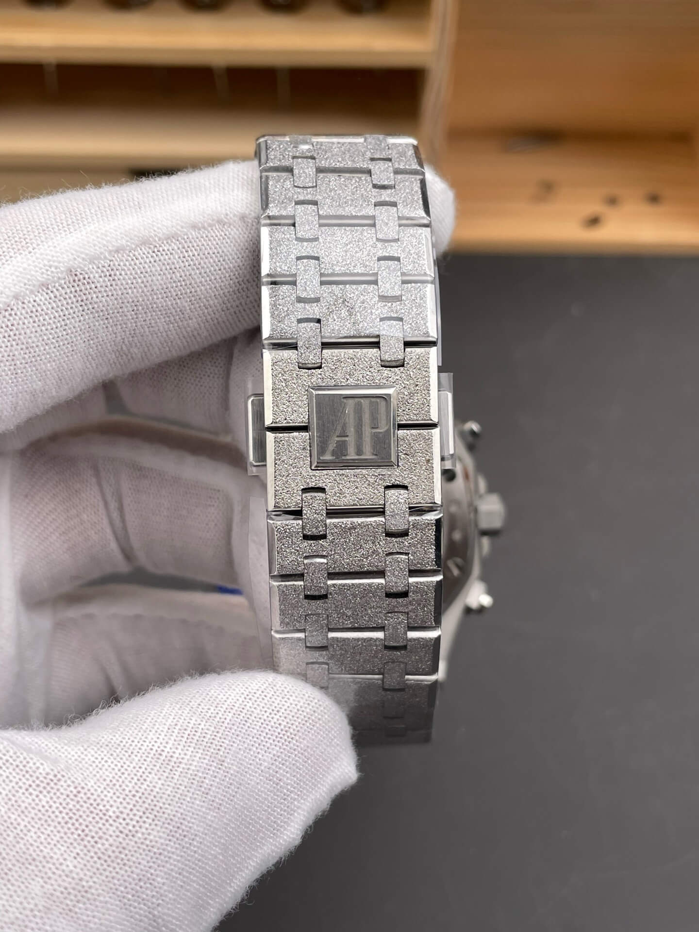 Audemars Piguet Replica Royal Oak Super Clone Watch 26240BC.GG.1324BC.02
