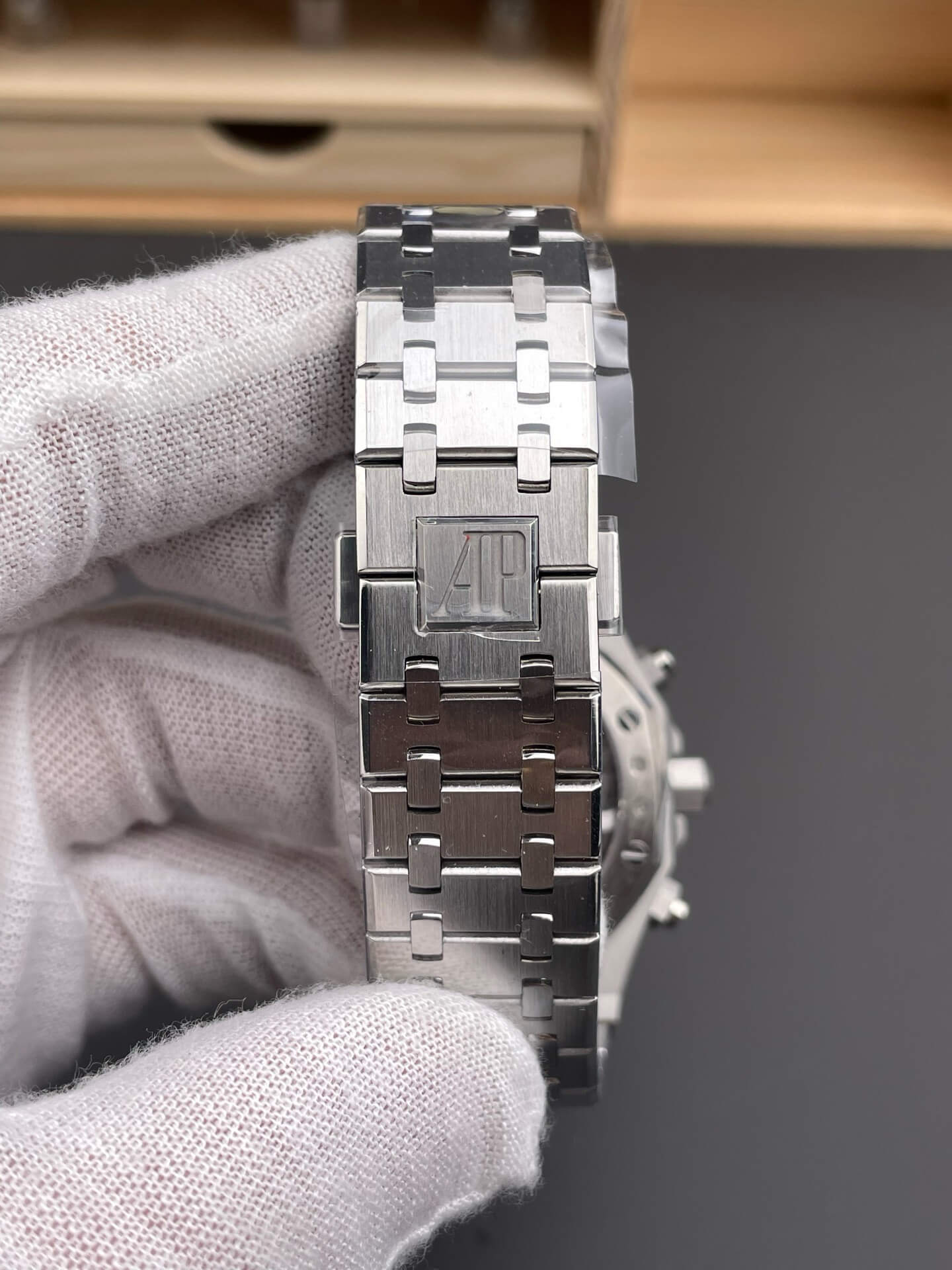 Audemars Piguet Replica Royal Oak Super Clone Watch 26240BC.OO.1320BC.01