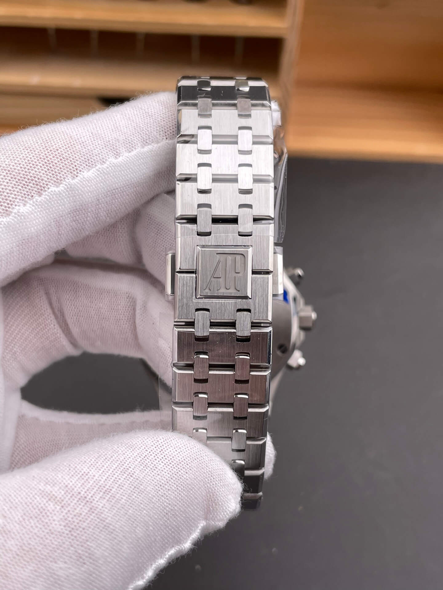 Audemars Piguet Replica Royal Oak Super Clone Watch 26715ST.OO.1356ST.01