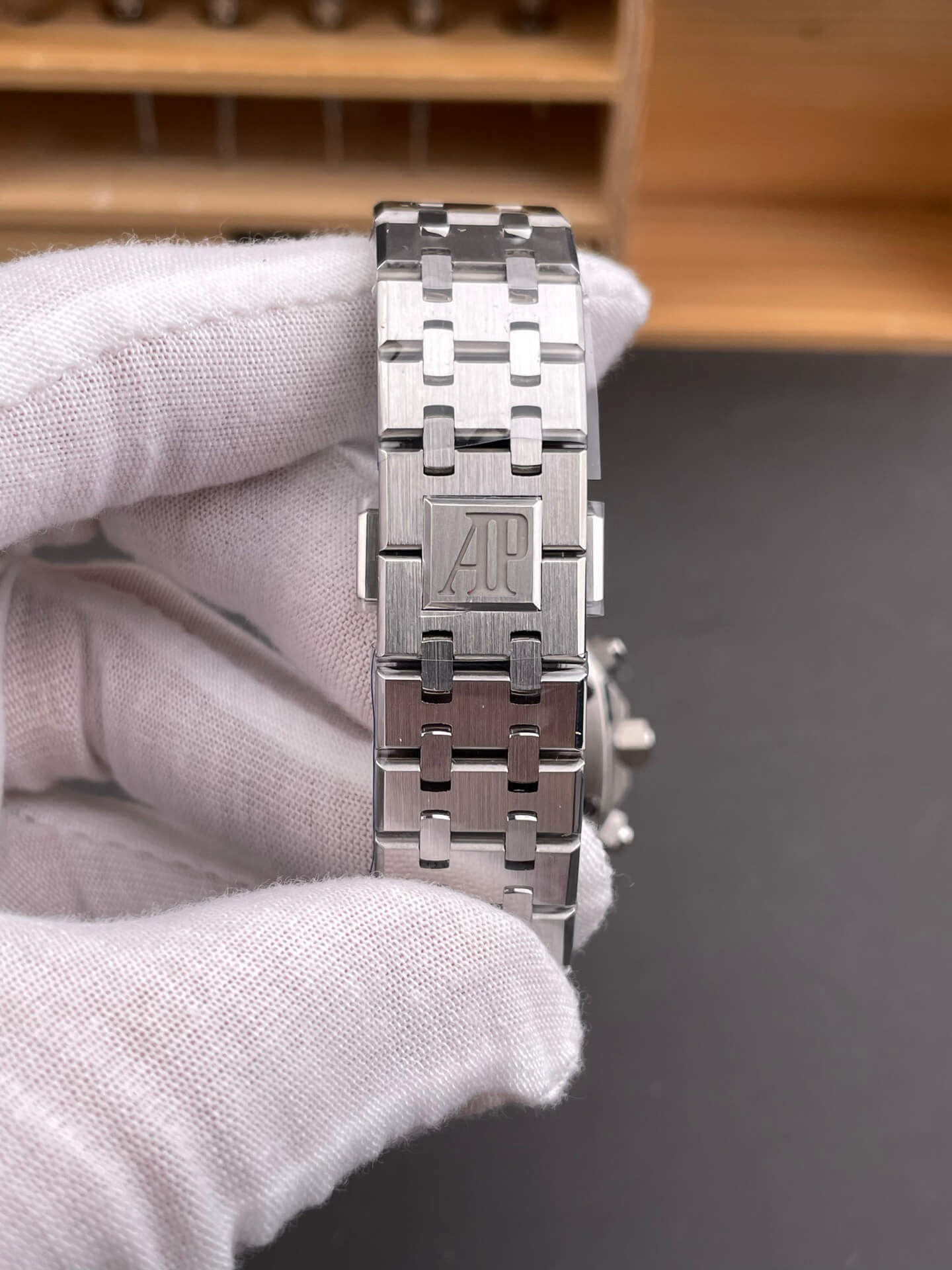 Audemars Piguet Replica Royal Oak Super Clone Watch 26715ST.OO.1356ST.02