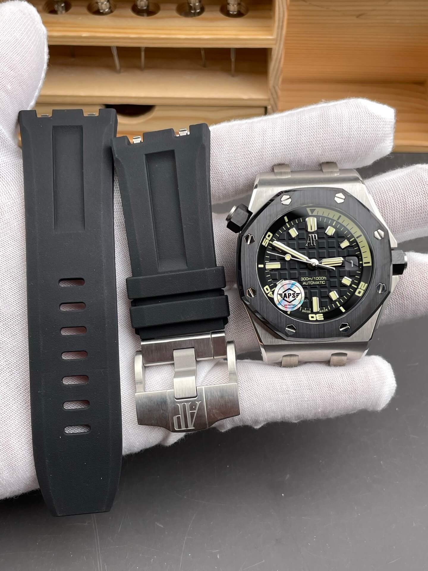 Audemars Piguet Replica Royal Oak Super Clone Offshore Watch 15720CN.OO.A002CA.01