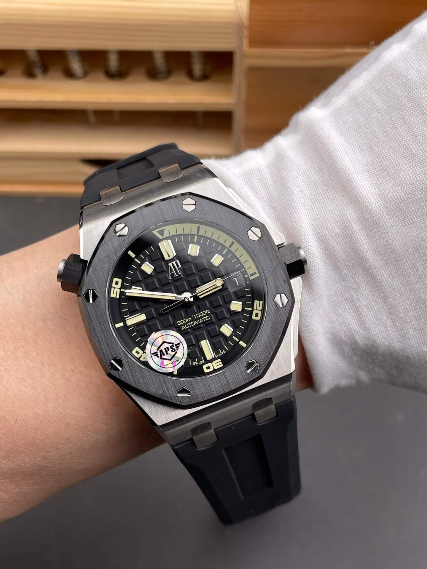 Audemars Piguet Replica Royal Oak Super Clone Offshore Watch 15720CN.OO.A002CA.01