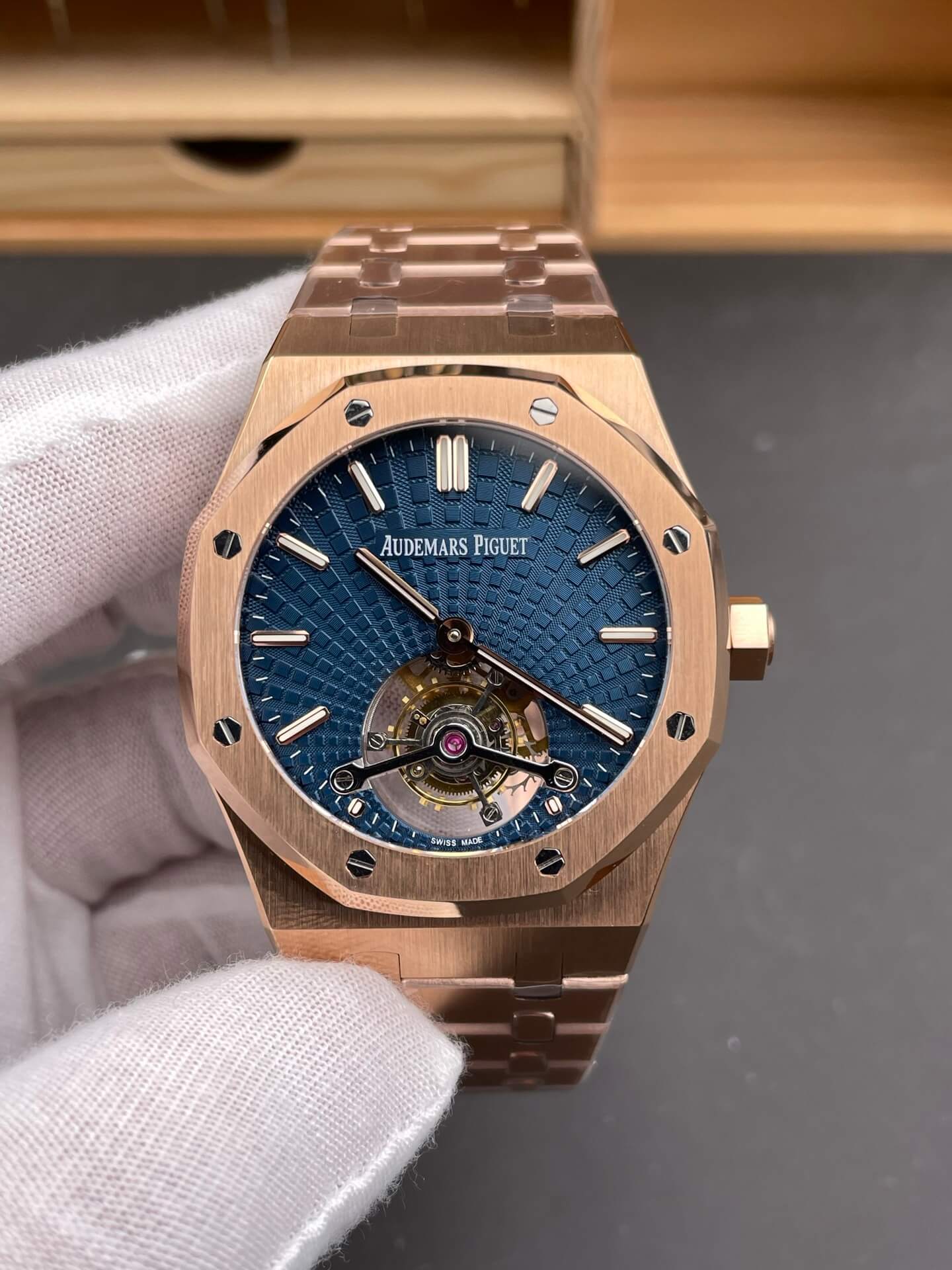Audemars Piguet Replica Royal Oak Super Clone Watch 26522OR.OO.1220OR.01