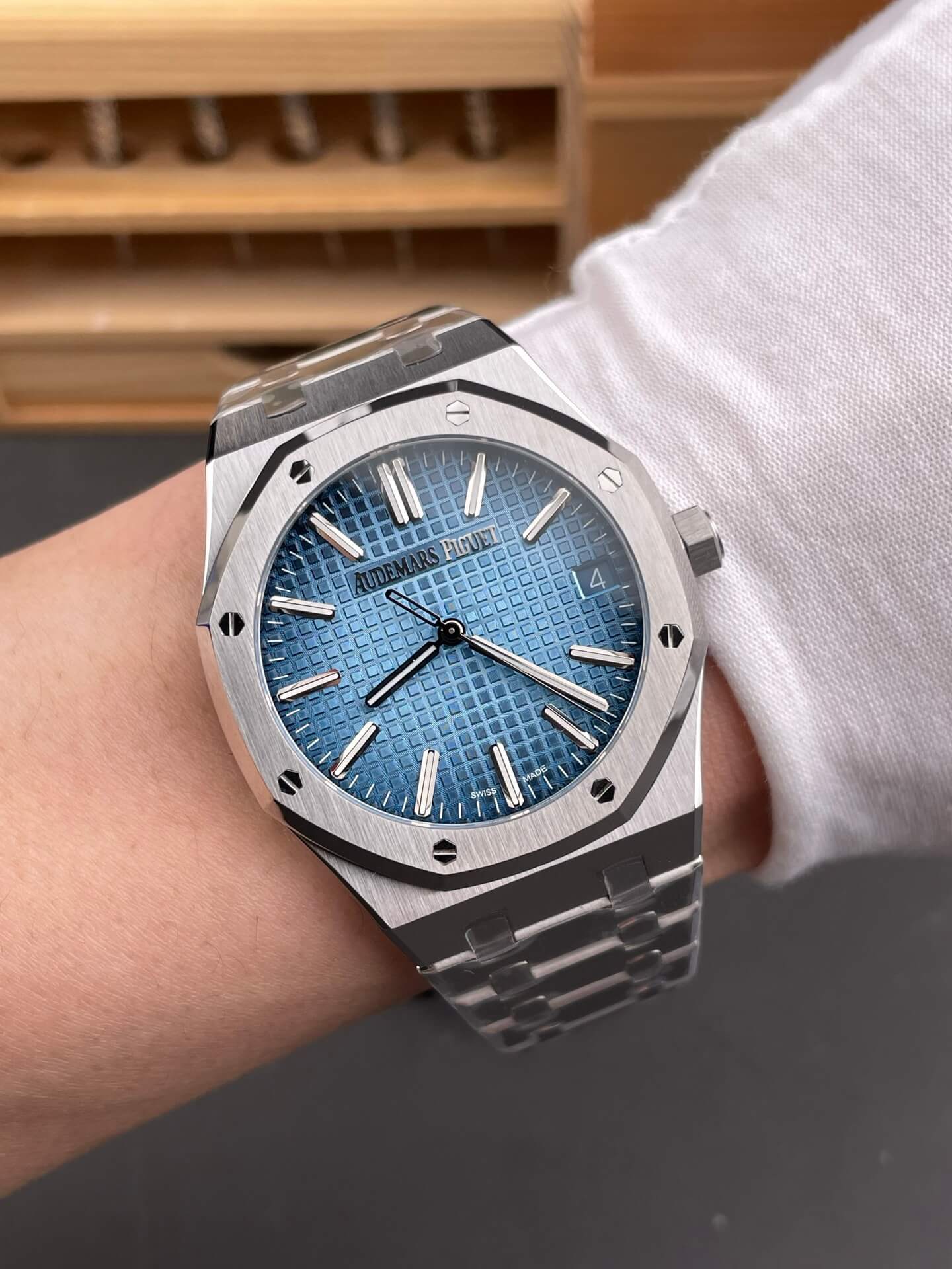 Audemars Piguet Replica Royal Oak Super Clone Watch 15510BC.OO.1320BC.02