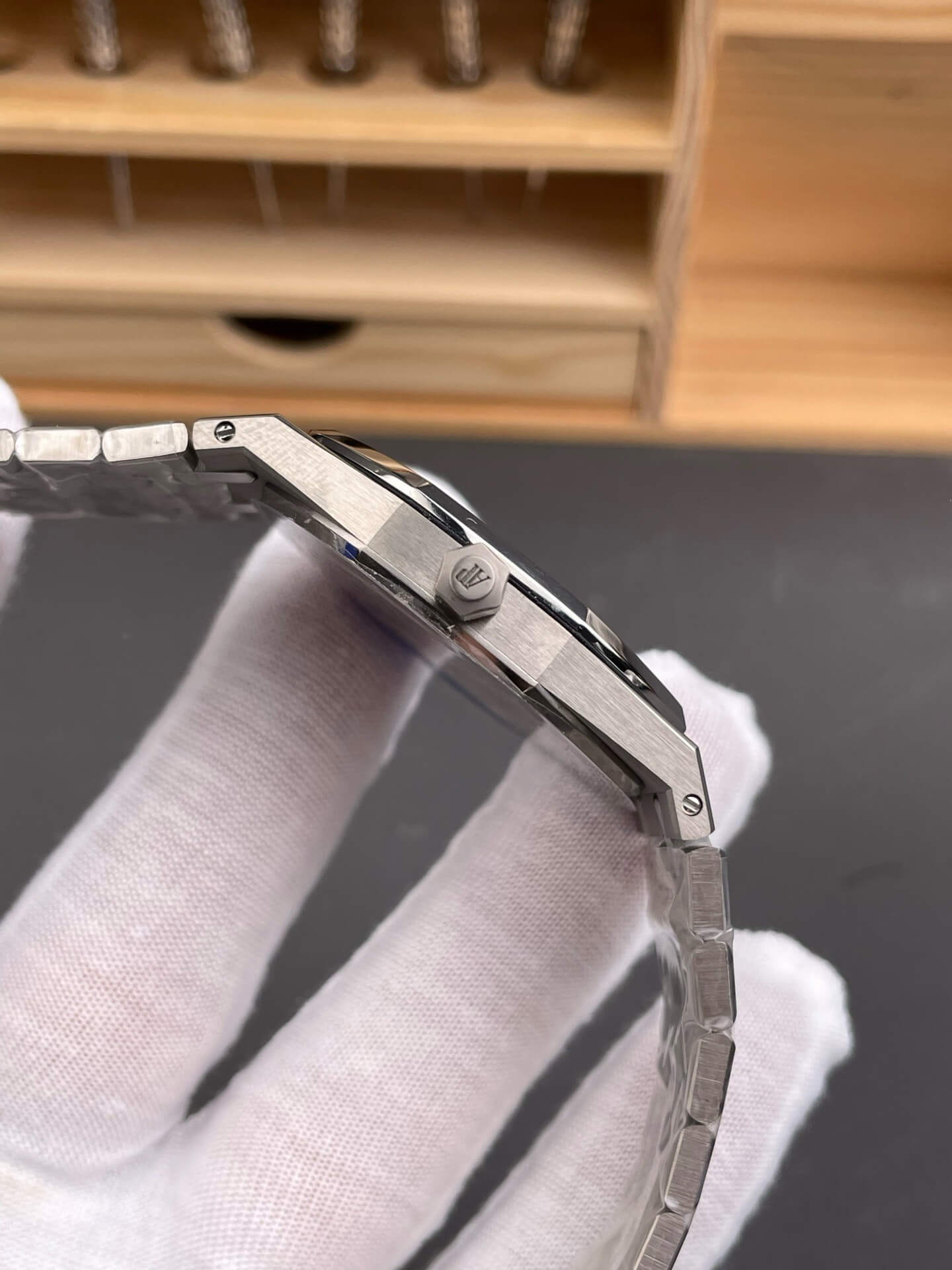 Audemars Piguet Replica Royal Oak Super Clone Watch 15202IP.OO.1240IP.01