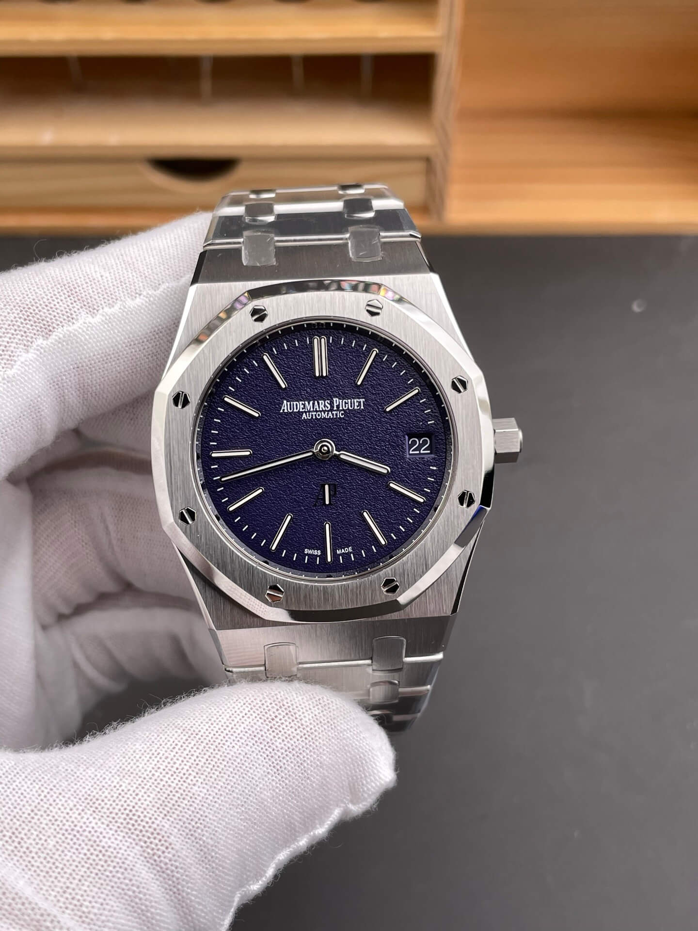 Audemars Piguet Replica Royal Oak Super Clone Watch 16202BC.OO.1240BC.02