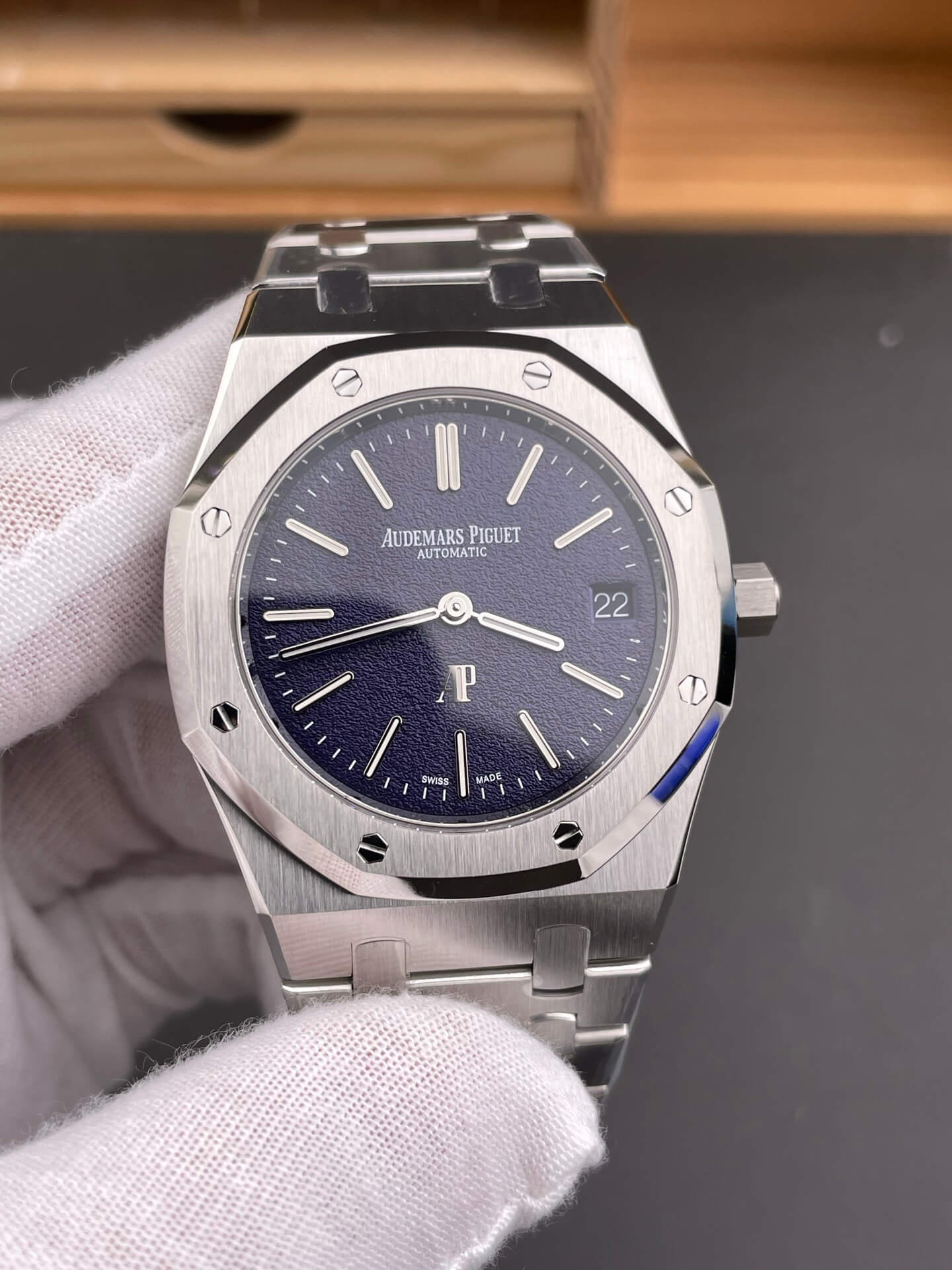 Audemars Piguet Replica Royal Oak Super Clone Watch 16202BC.OO.1240BC.02