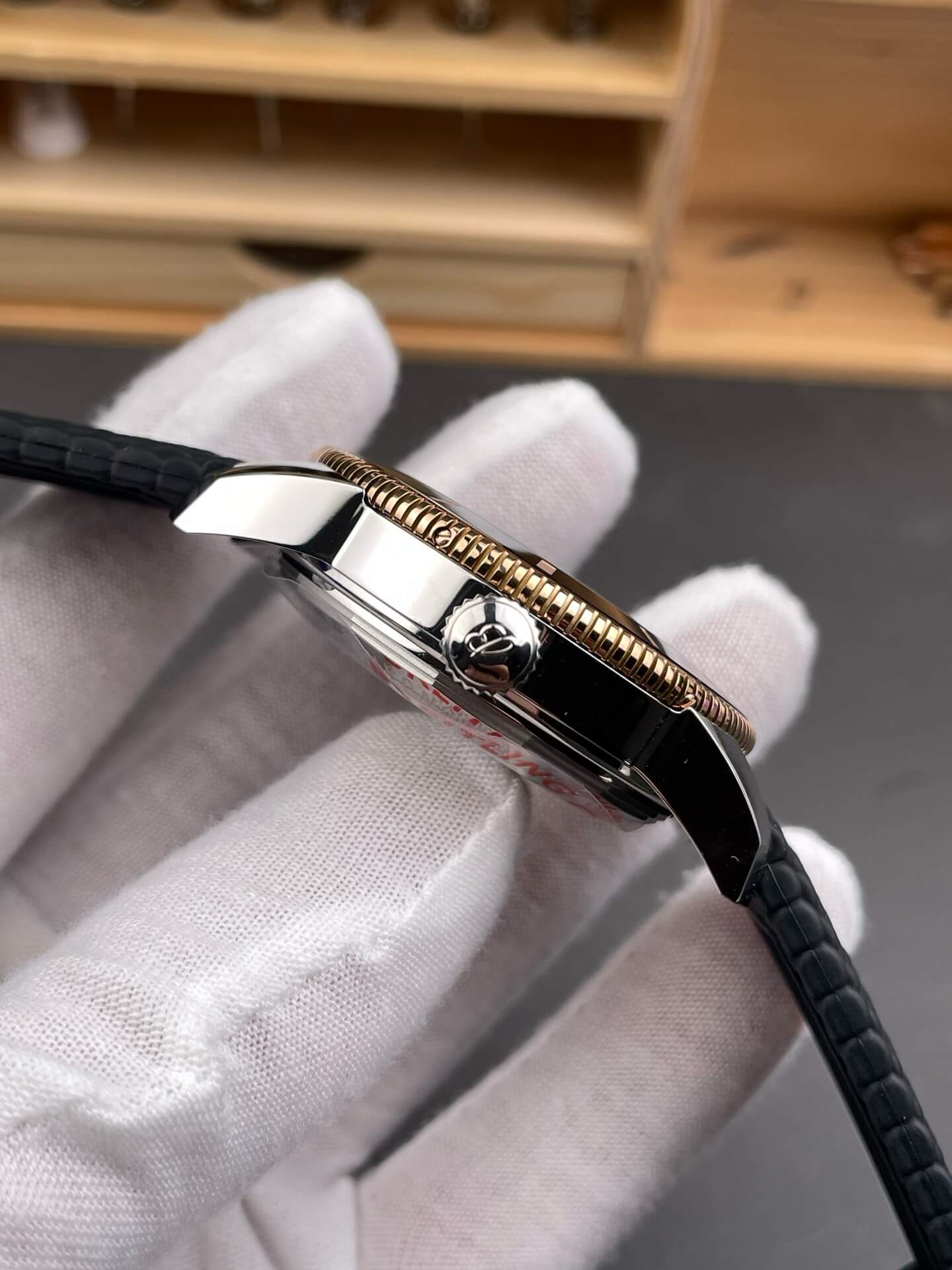 Breitling Replica Superocean Heritage B20 Automatic 42 Super Clone Watch UB2010121B1S1