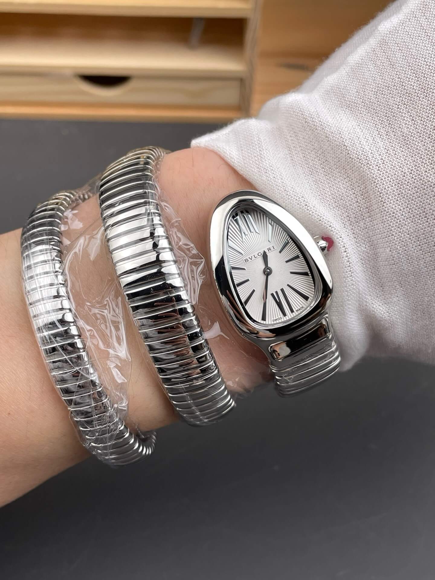 Bvlgari Replica Serpenti Tubogas Super Clone Watch 101911 Bvlgari Replica Serpenti Tubogas Super Clone Watch 101911