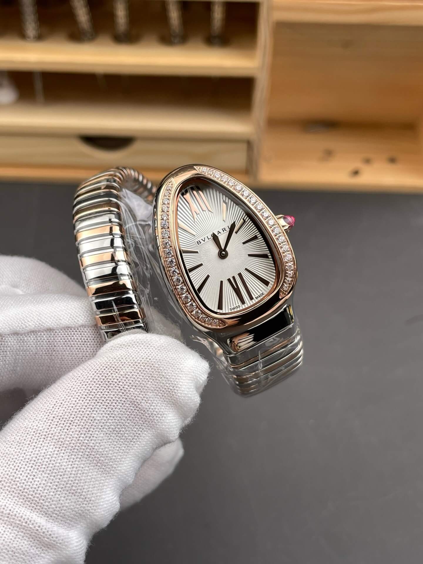 Bvlgari Replica Serpenti Tubogas Super Clone Watch 102237 Bvlgari Replica Serpenti Tubogas Super Clone Watch 102237