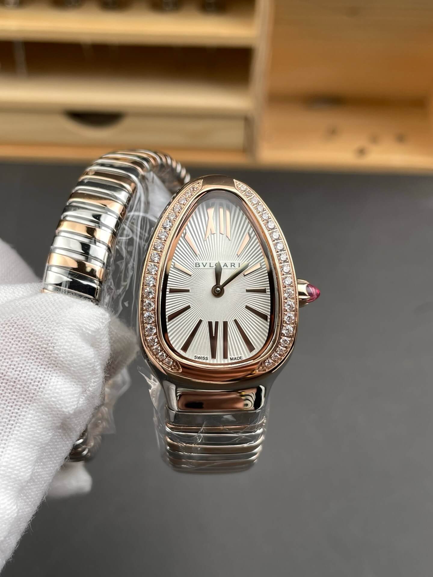 Bvlgari Replica Serpenti Tubogas Super Clone Watch 102237 Bvlgari Replica Serpenti Tubogas Super Clone Watch 102237