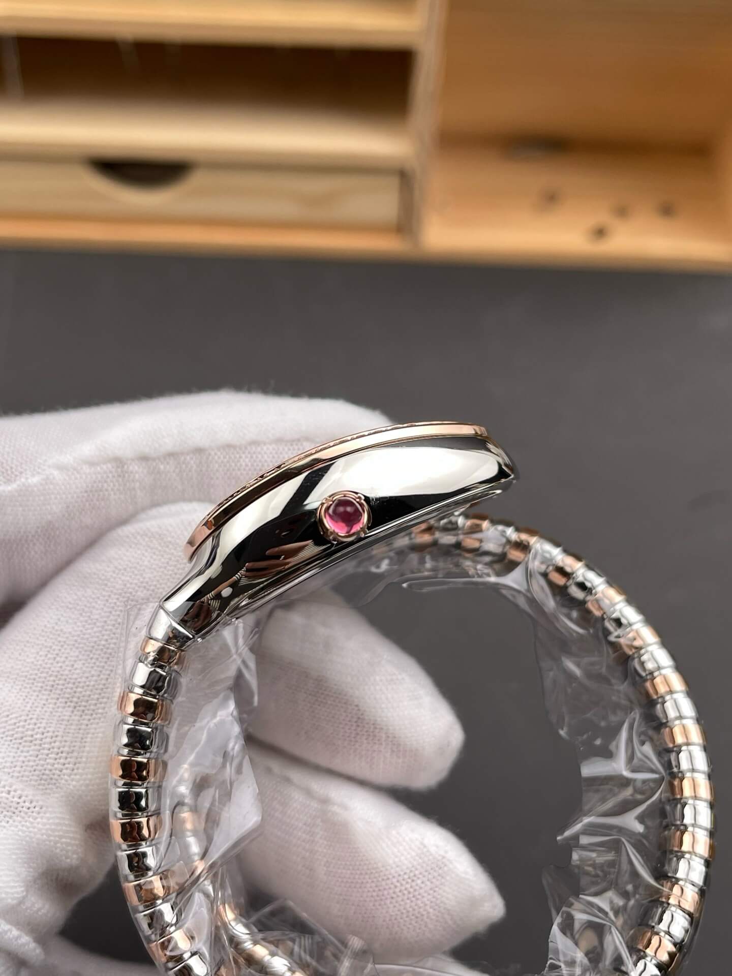 Bvlgari Replica Serpenti Tubogas Super Clone Watch 102237 Bvlgari Replica Serpenti Tubogas Super Clone Watch 102237