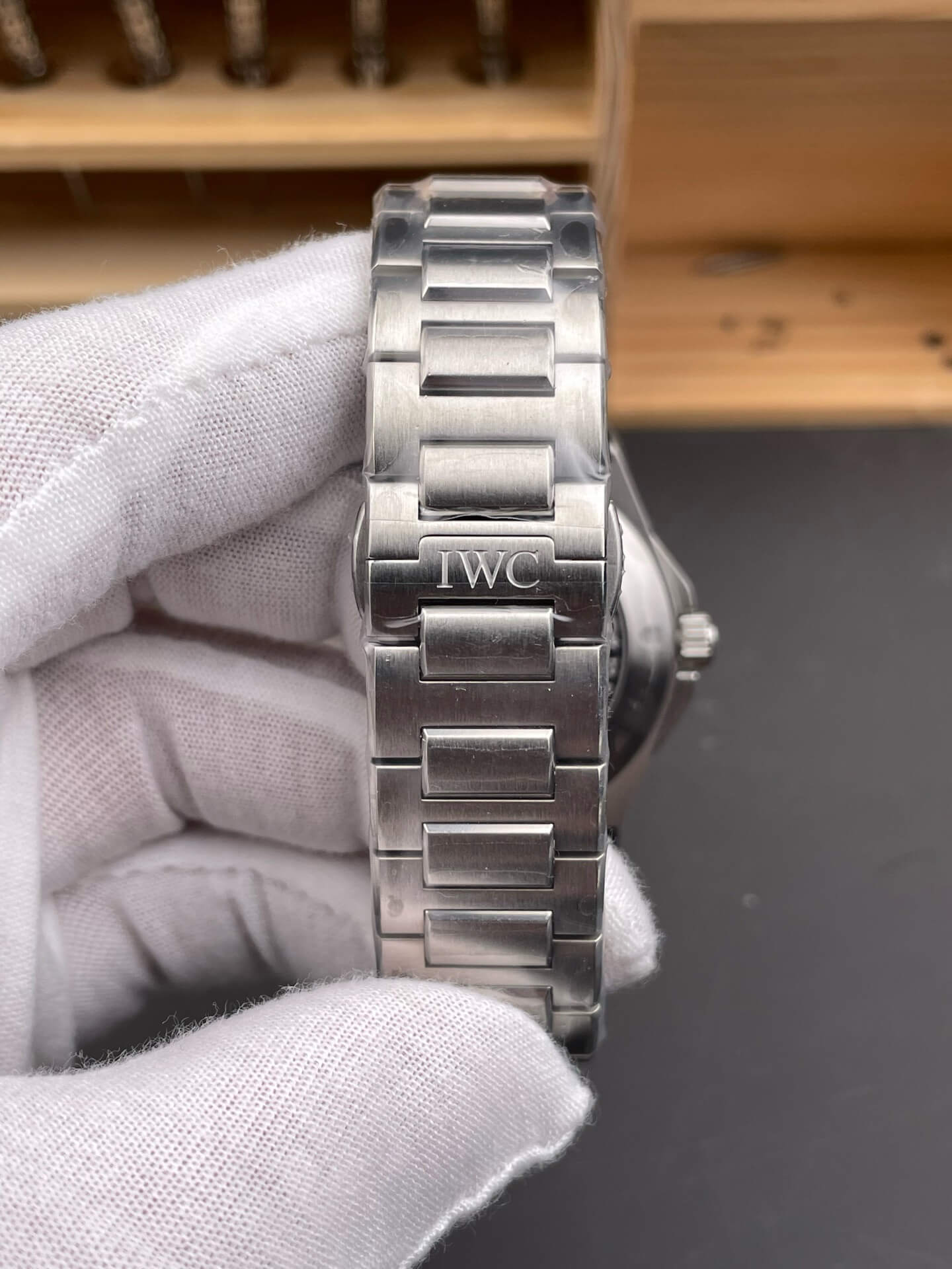 IWC Replica Ingenieur Automatic 40 Super Clone Watch IW328902 IWC Replica Ingenieur Automatic 40 Super Clone Watch IW328902