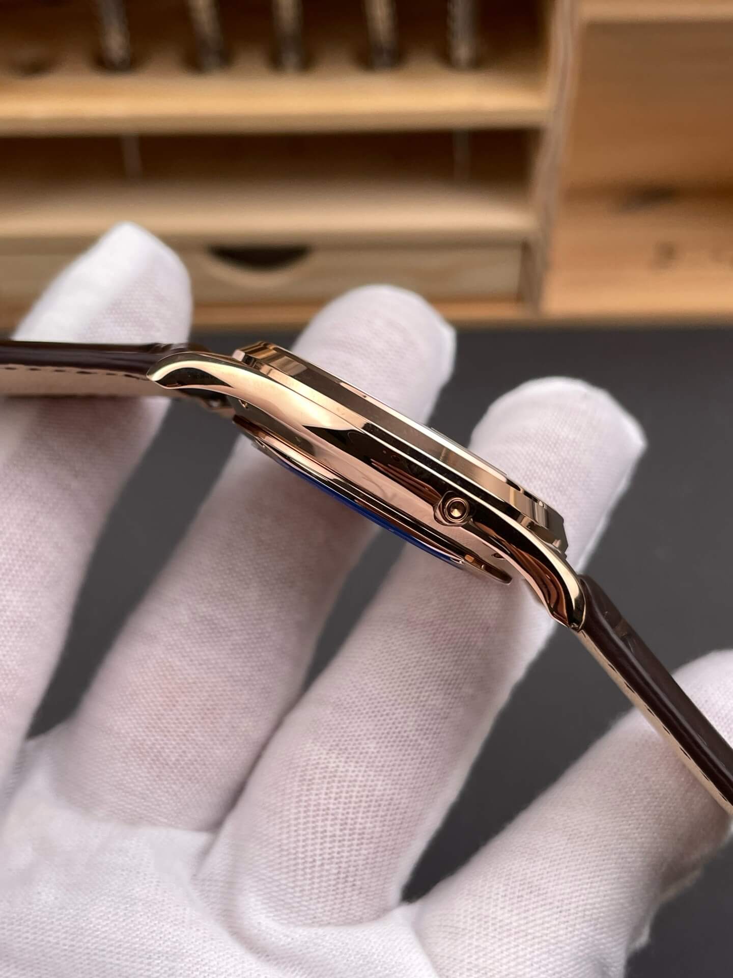Jaeger-LeCoultre Replica Master Ultra Thin Moon Super Clone Watch Q1362510 Jaeger-LeCoultre Replica Master Ultra Thin Moon Super Clone Watch Q1362510
