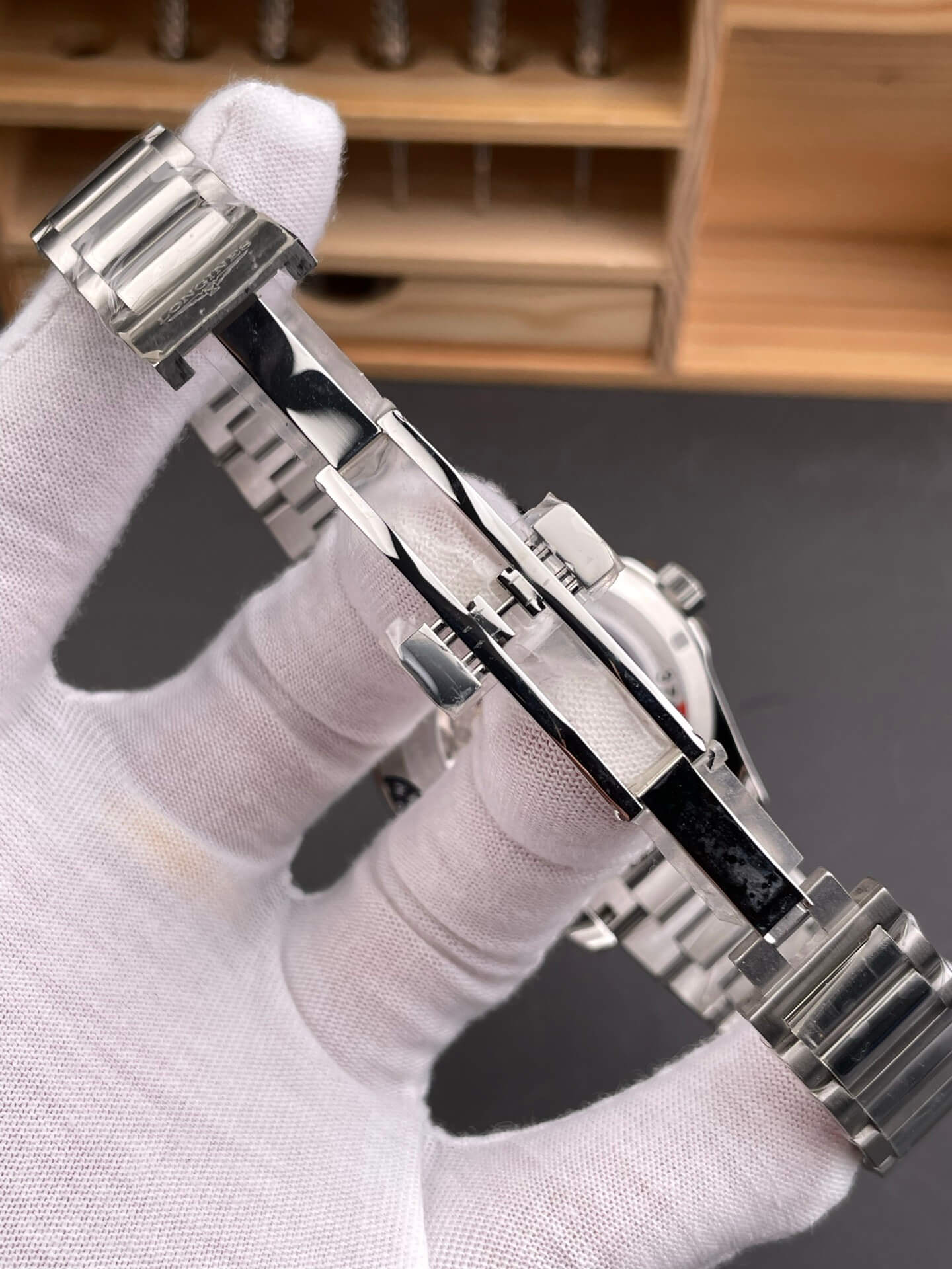 Longines Replica Conquest Super Clone Watch L3.830.4.72.6