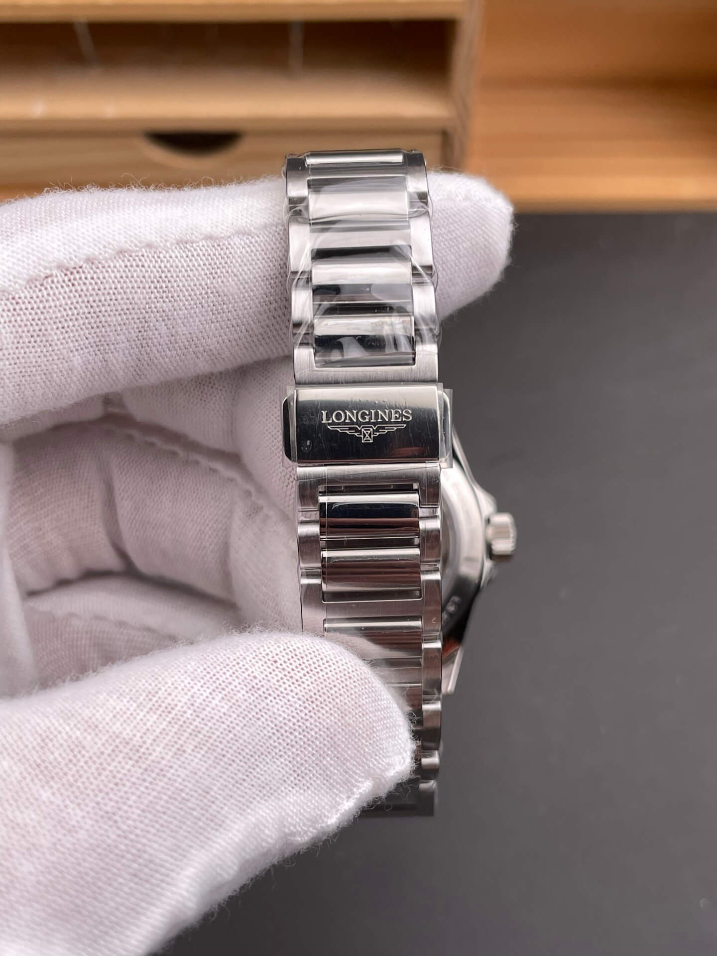 Longines Replica Conquest Super Clone Watch L3.430.4.97.6