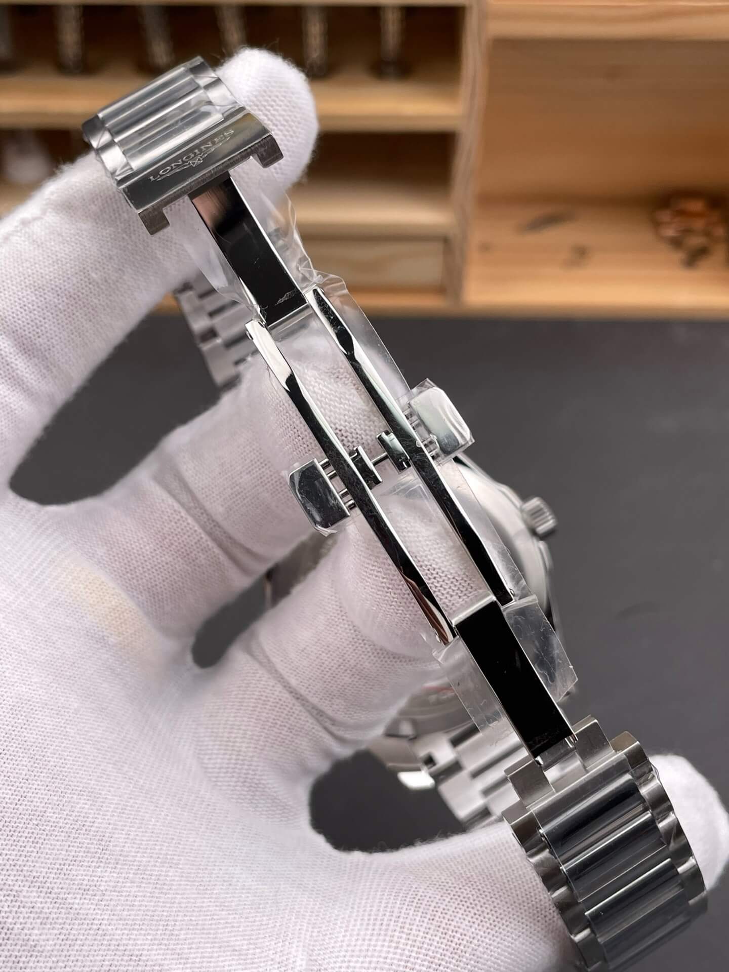 Longines Replica Conquest Super Clone Watch L3.830.4.52.6