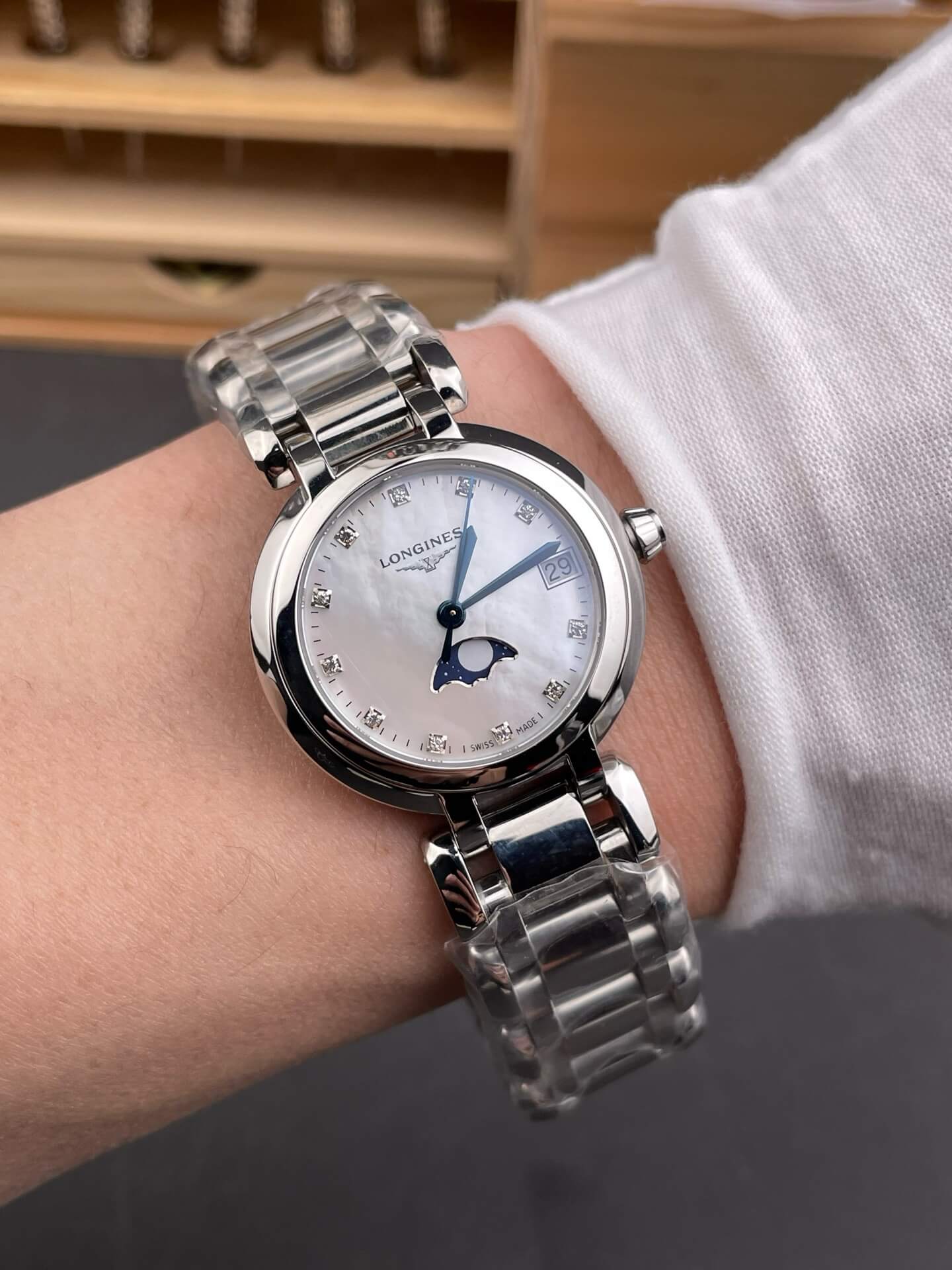 Longines Replica Primaluna Moonphase Super Clone Watch L8.115.4.87.6