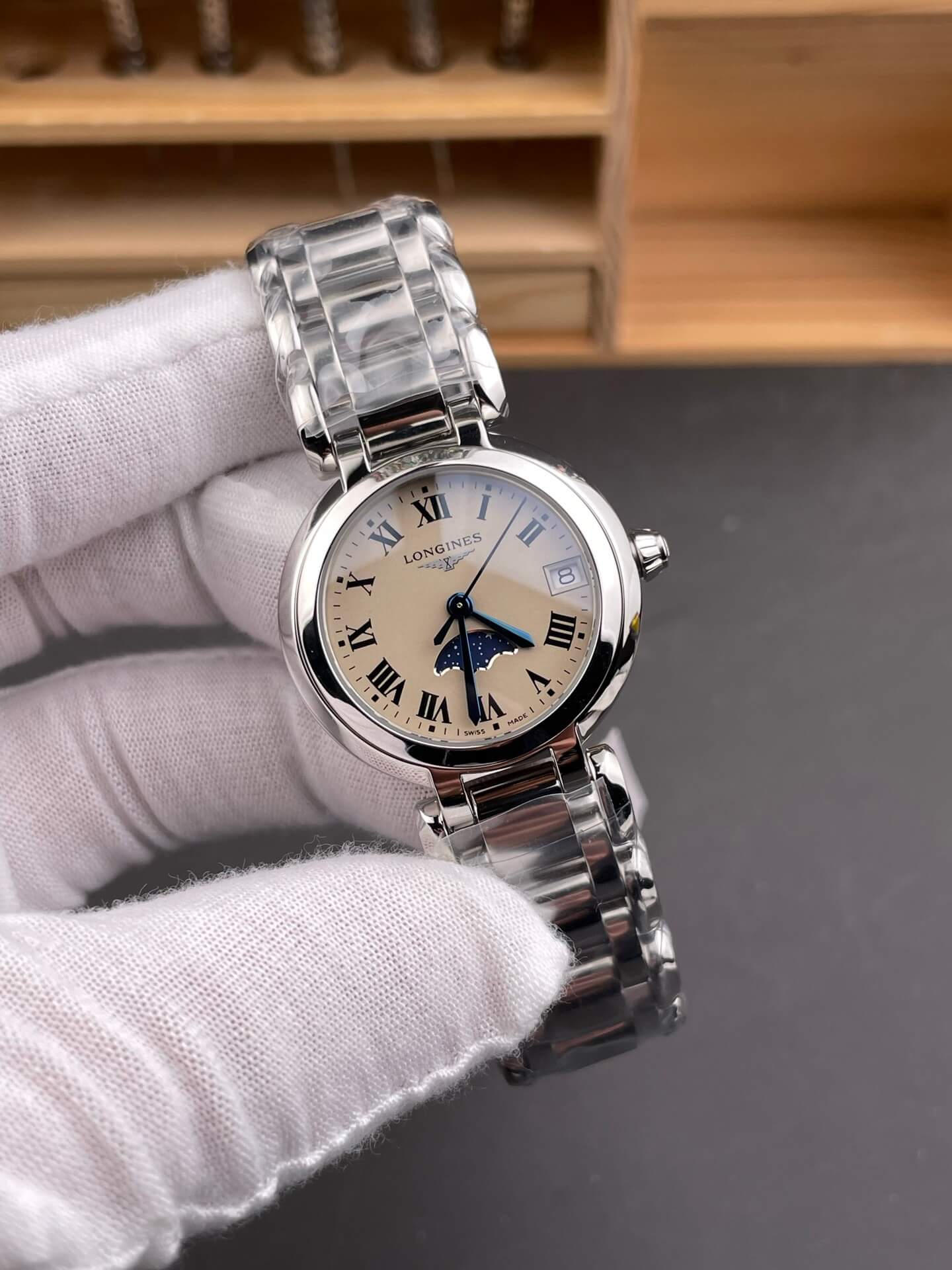 Longines Replica Primaluna Moonphase Super Clone Watch L8.115.4.71.6