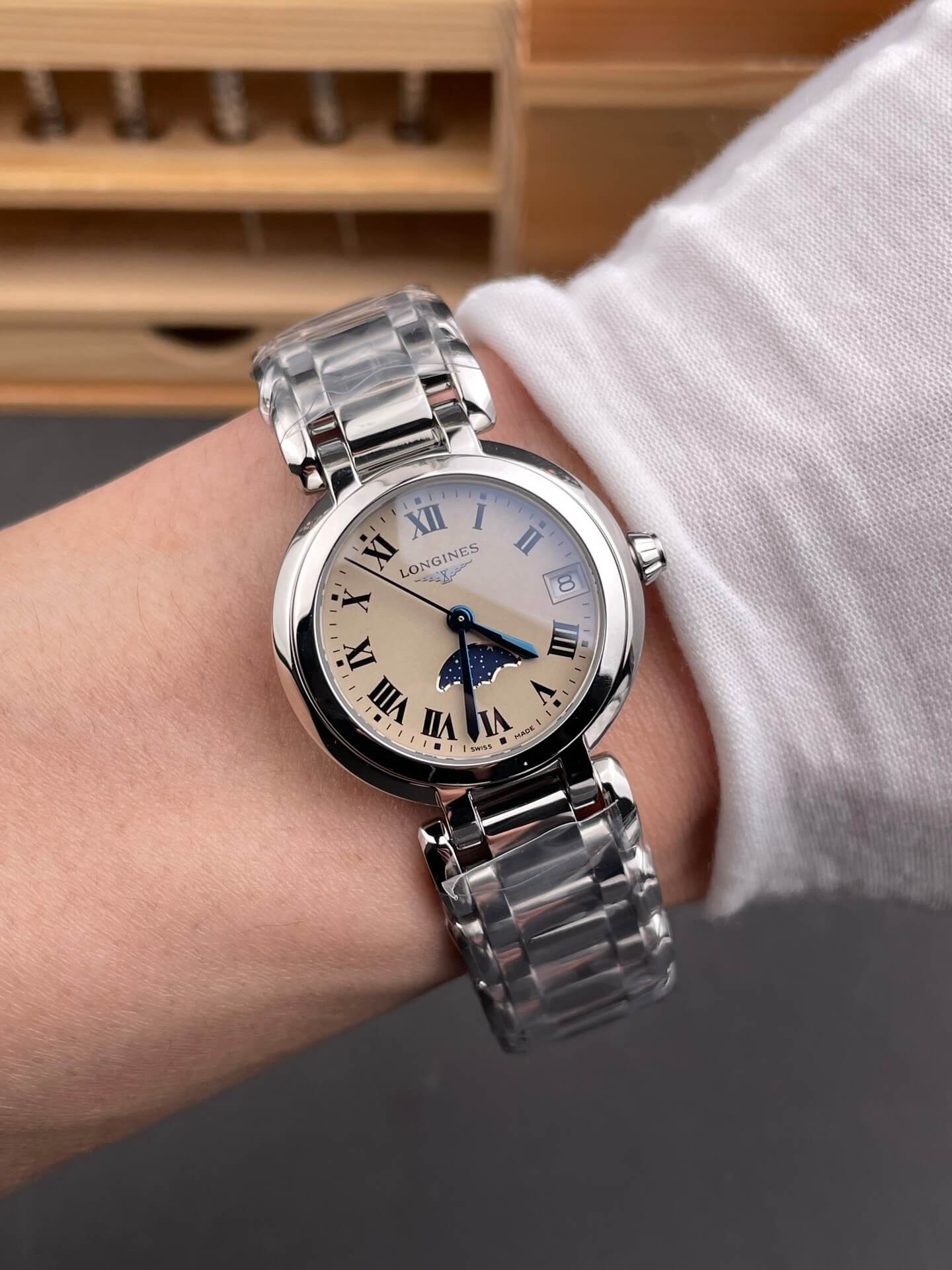 Longines Replica Primaluna Moonphase Super Clone Watch L8.115.4.71.6