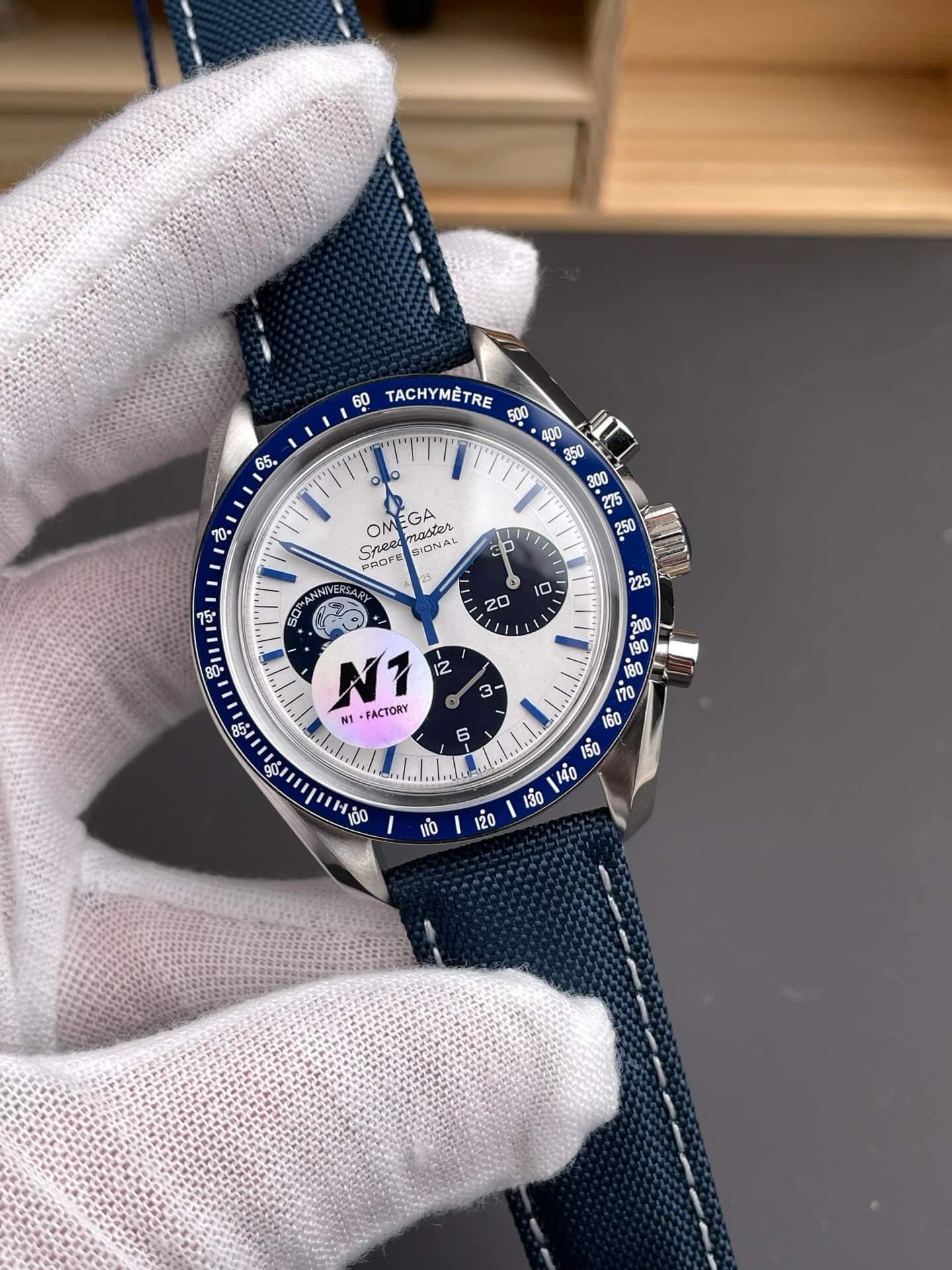 Omega Replica Speedmaster “Silver Snoopy Award” 50th Anniversary High Quality Watch 31032425002001