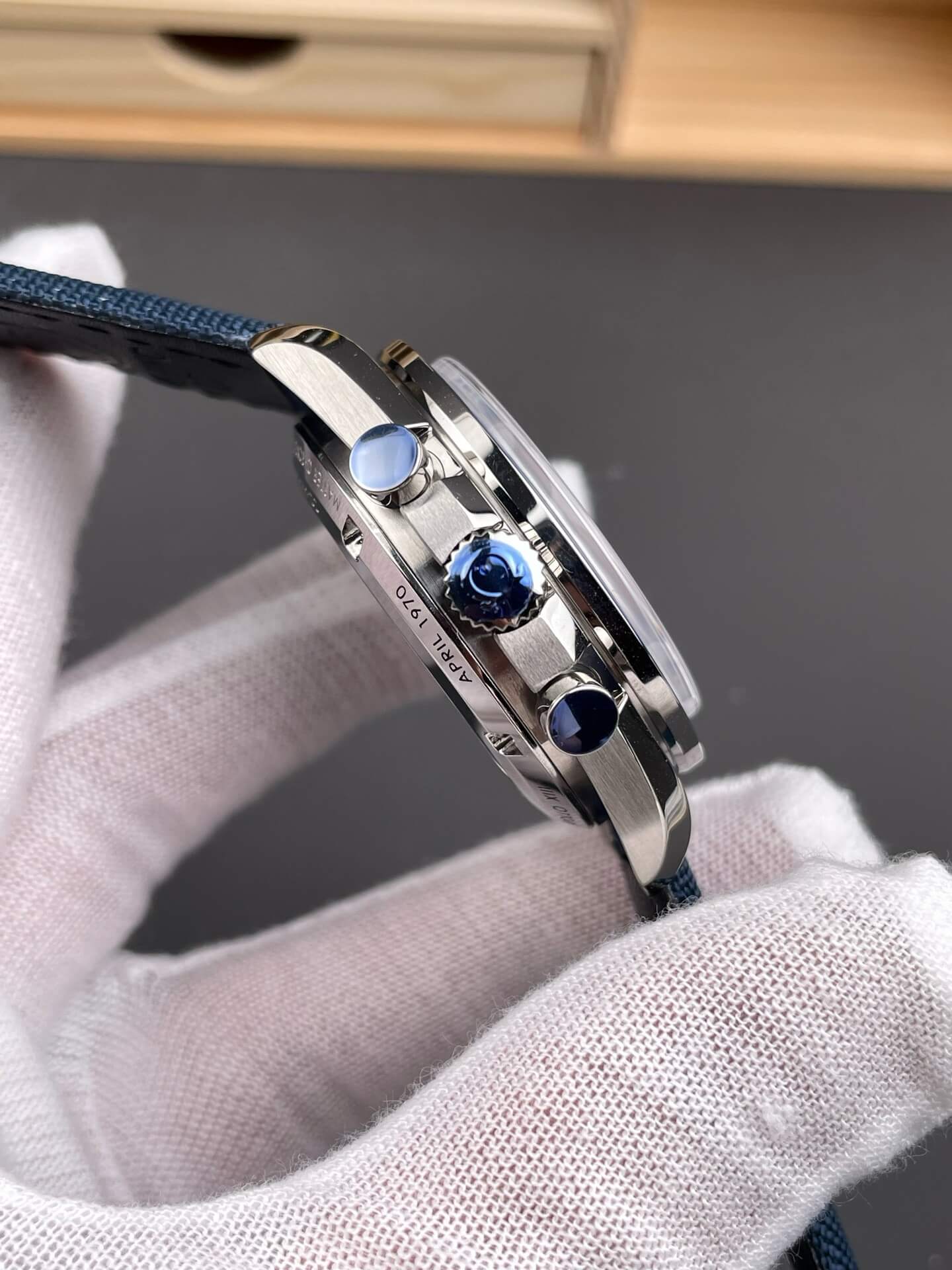 Omega Replica Speedmaster “Silver Snoopy Award” 50th Anniversary High Quality Watch 31032425002001