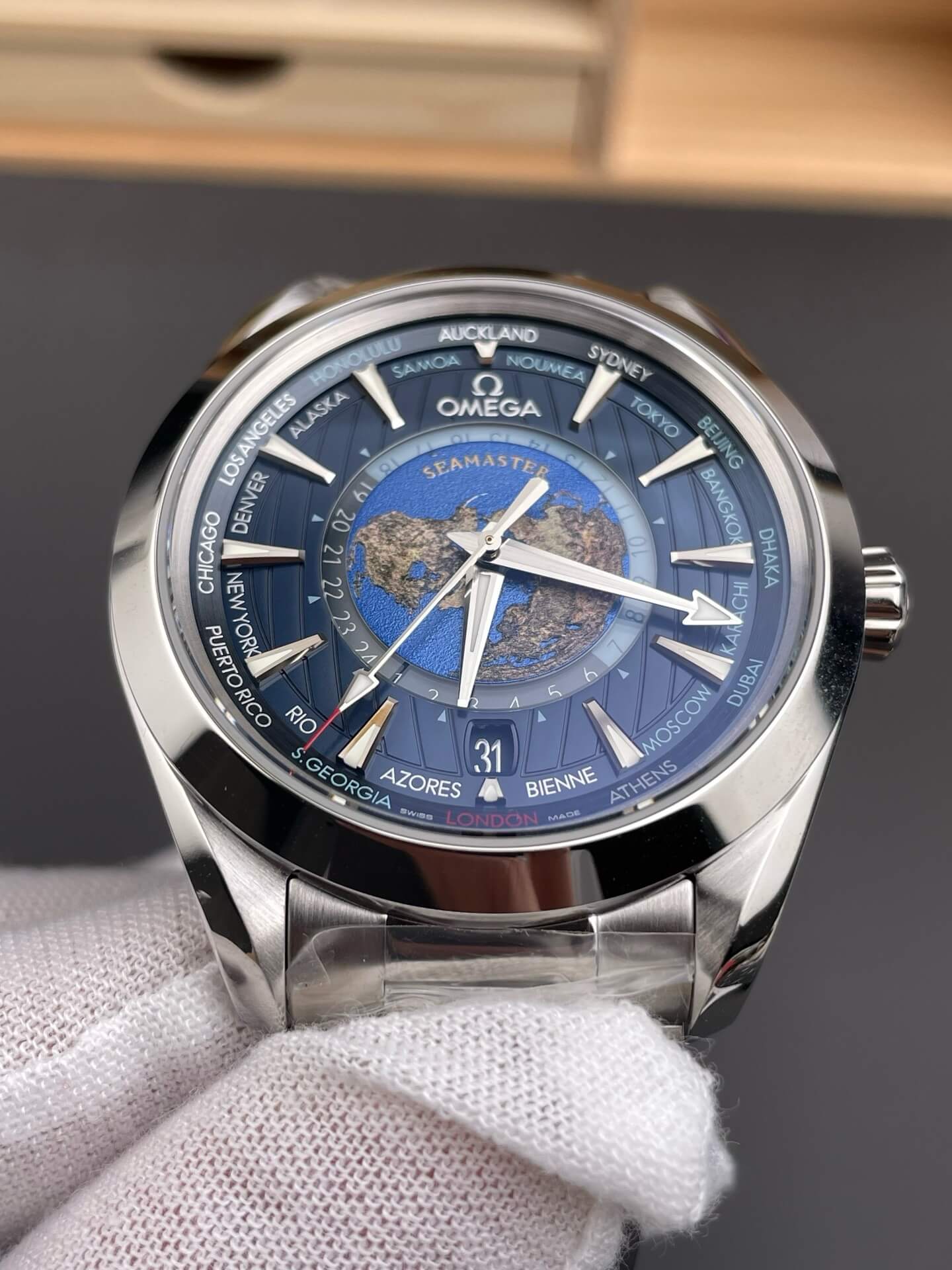 Omega Replica Seamaster Aqua Terra 150M Super Clone Watch 22010432203001 Omega Replica Seamaster Aqua Terra 150M Super Clone Watch 22010432203001