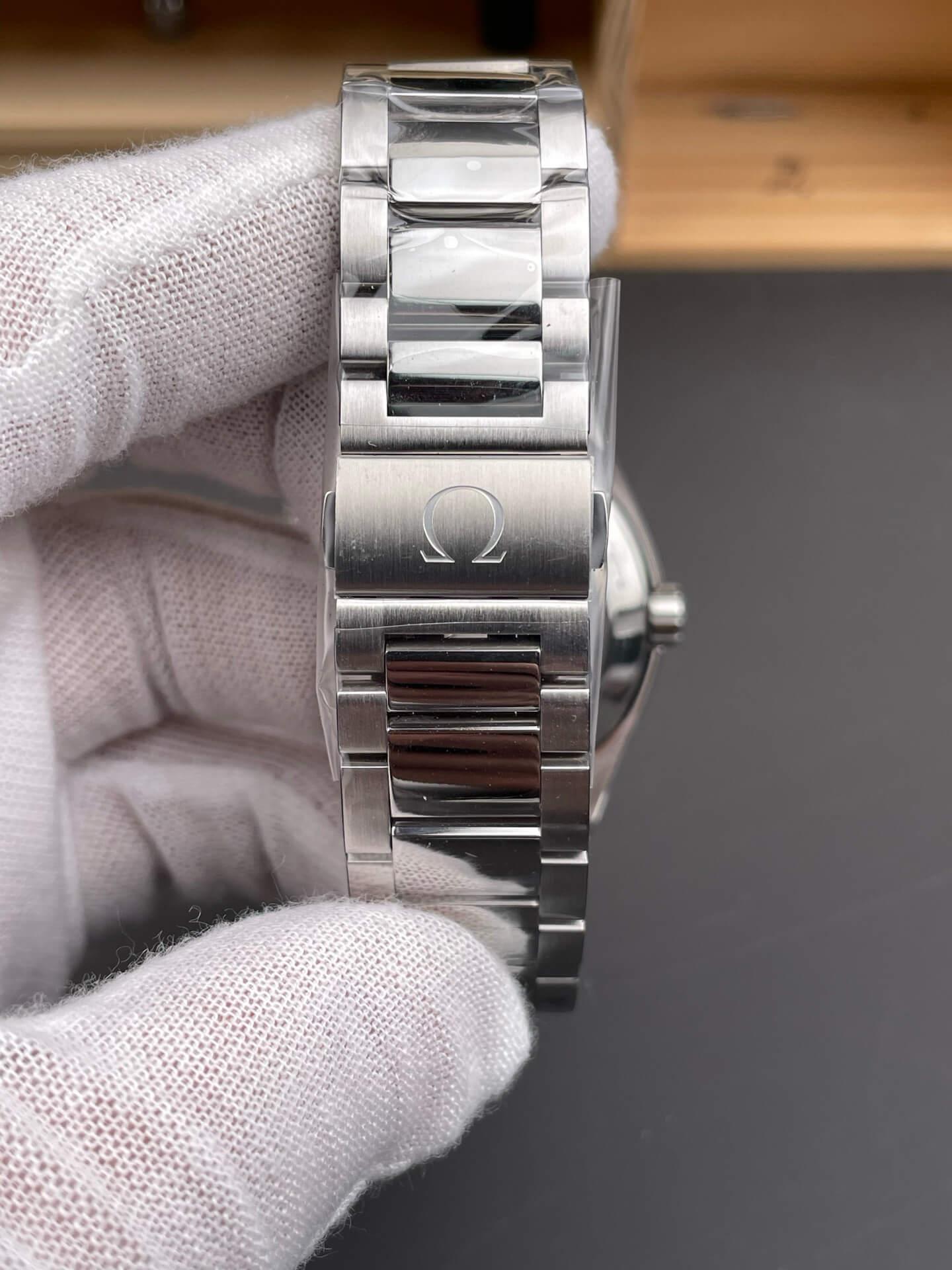 Omega Replica Seamaster Aqua Terra 150M Super Clone Watch 23110422101002 Omega Replica Seamaster Aqua Terra 150M Super Clone Watch 23110422101002