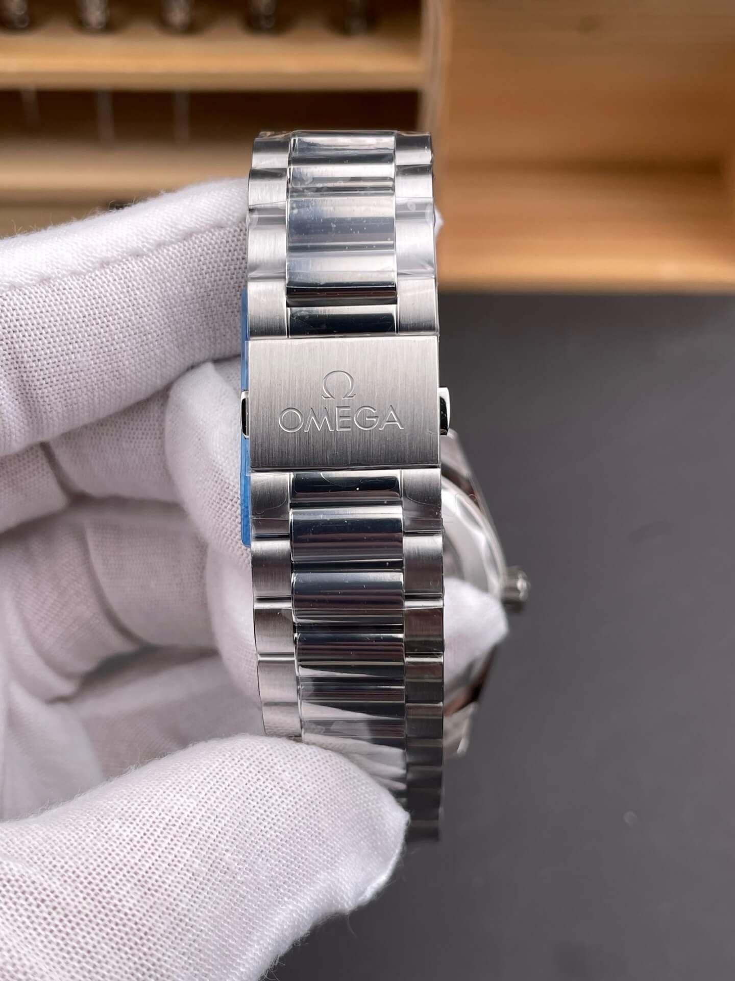 Omega Replica Seamaster Aqua Terra 150M Super Clone Watch 22010382001004
