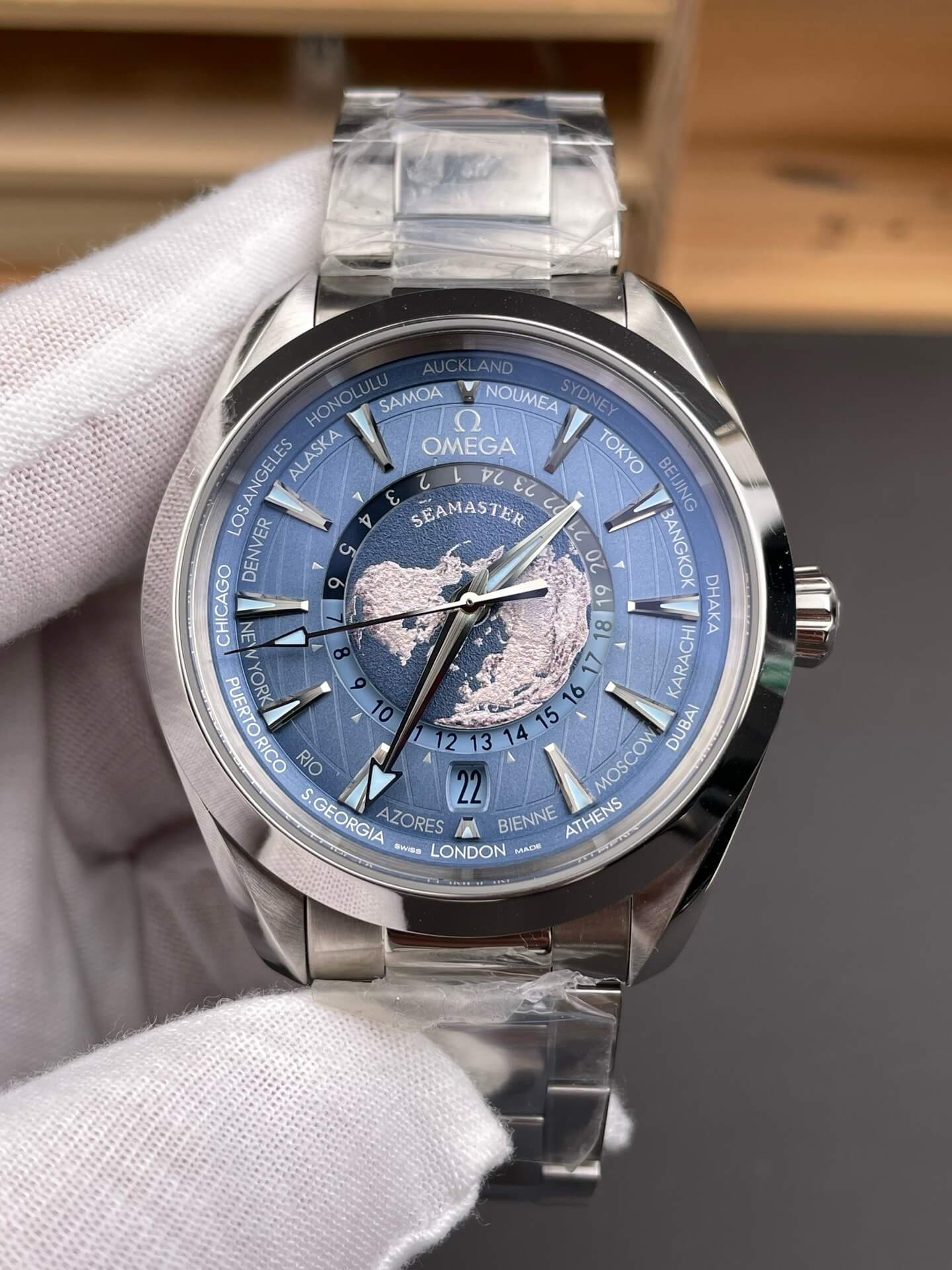 Omega Replica Seamaster Aqua Terra 150M Super Clone Watch 22010432203002 Omega Replica Seamaster Aqua Terra 150M Super Clone Watch 22010432203002