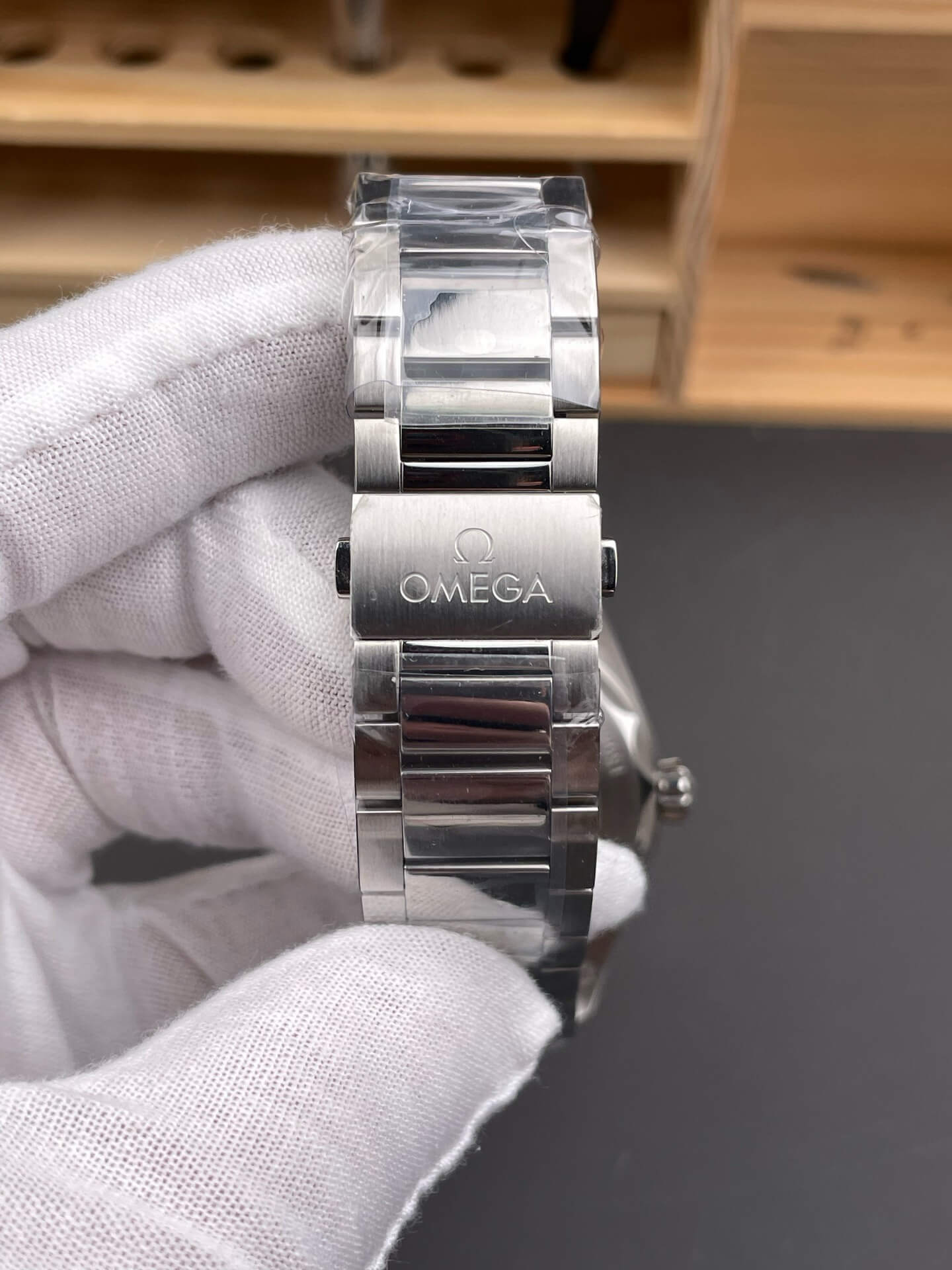 Omega Replica Seamaster Aqua Terra 150M Super Clone Watch 22010432203002 Omega Replica Seamaster Aqua Terra 150M Super Clone Watch 22010432203002