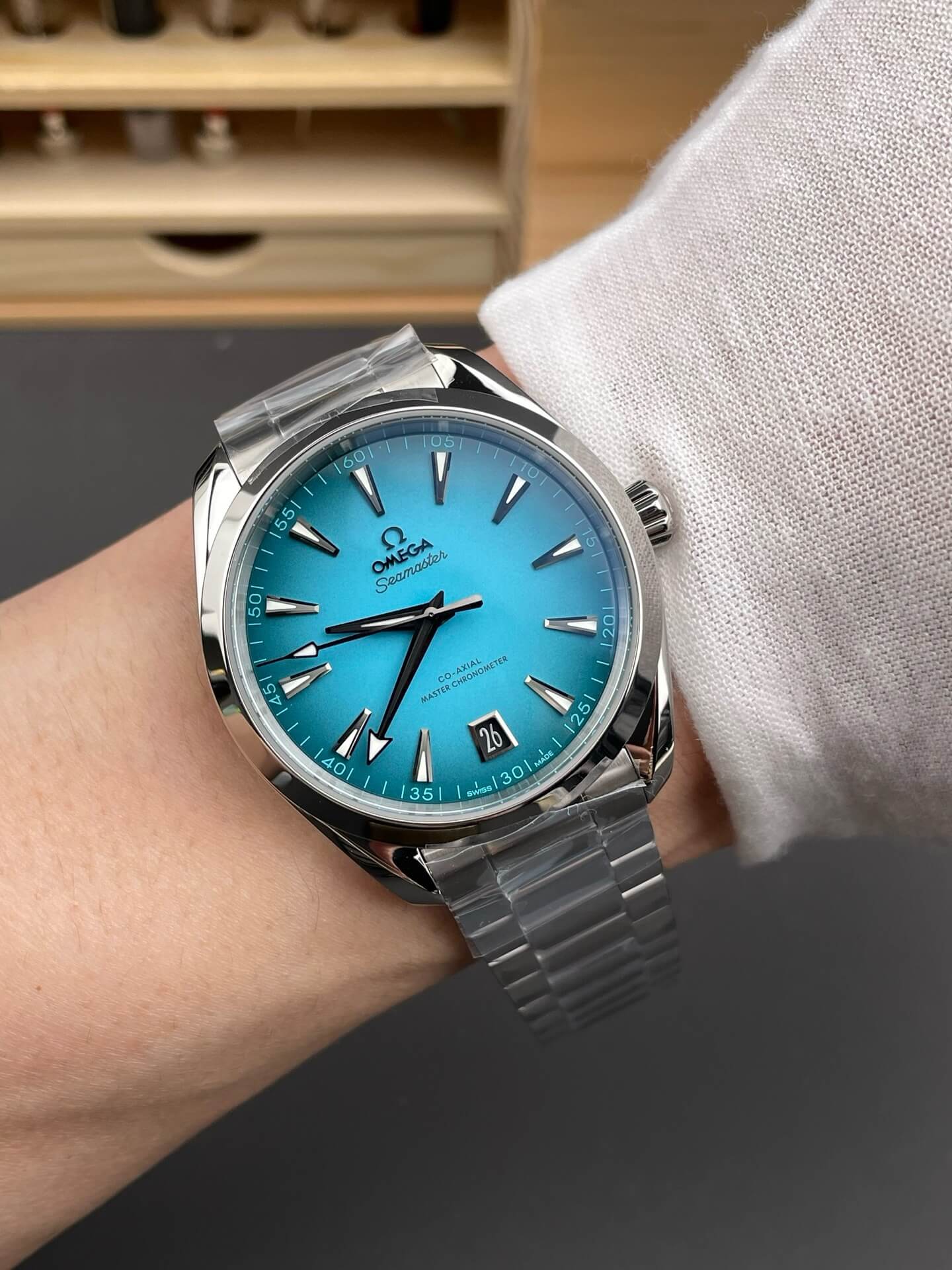 Omega Replica Seamaster Aqua Terra 150M Super Clone Watch 22010382003005 Omega Replica Seamaster Aqua Terra 150M Super Clone Watch 22010382003005